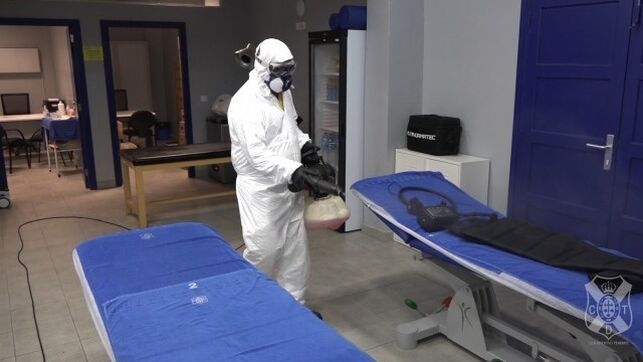 Labores-desinfeccion-Heliodoro-futbol-CD_Tenerife_EDIIMA20200505_0734_19