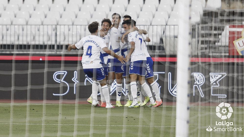 Gol celebración CD Tenerife en Almería