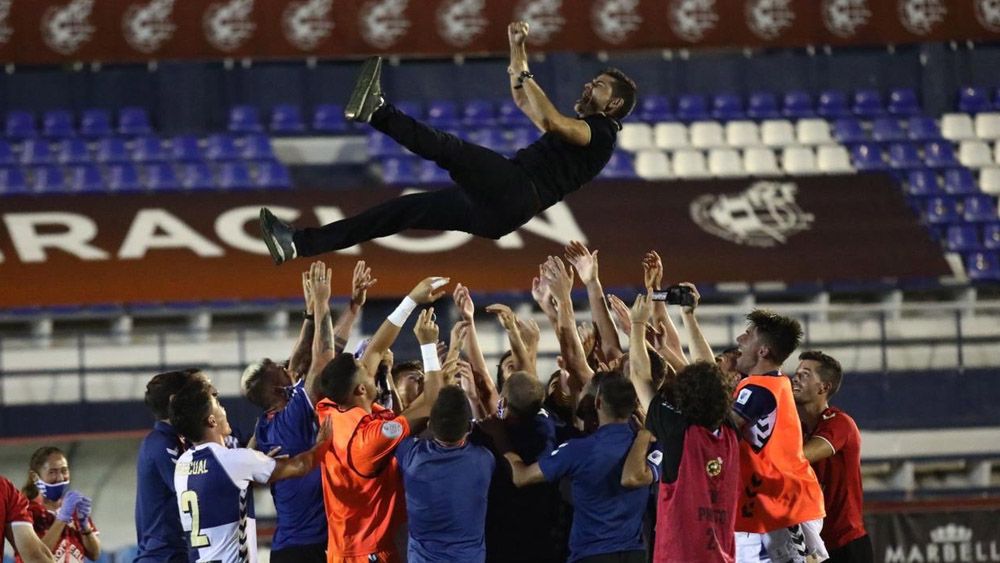 Antonio HIdalgo ascenso CE Sabadell