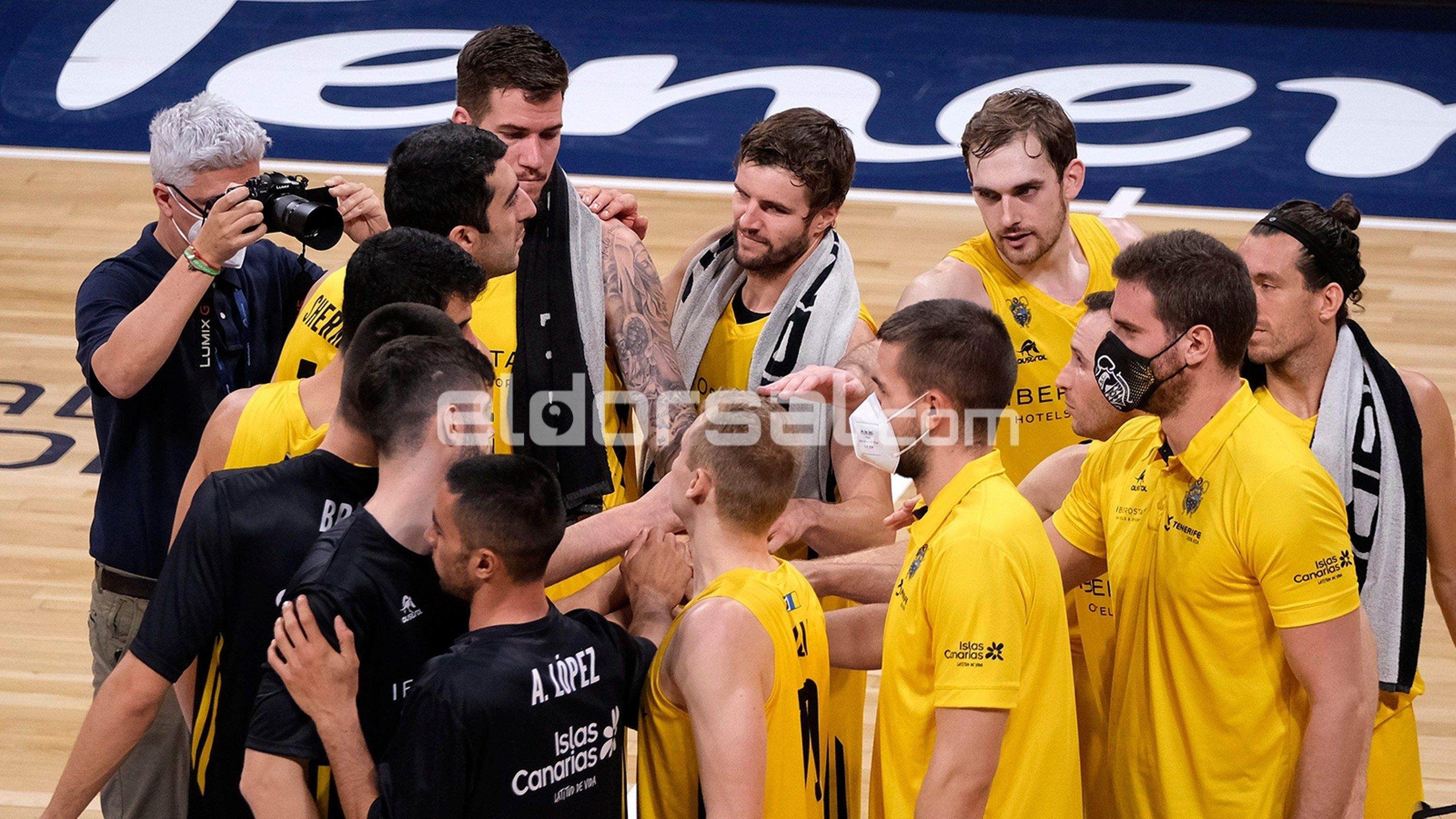 Alegría final tras acabar el encuentro | @jacfotografo