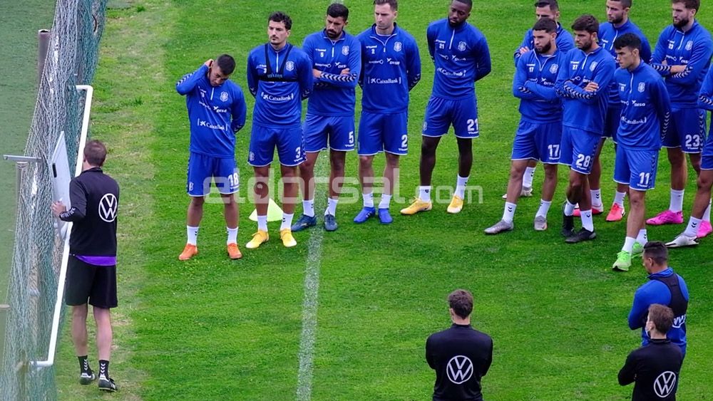 Ramis CD Tenerife entrenamiento pizarra
