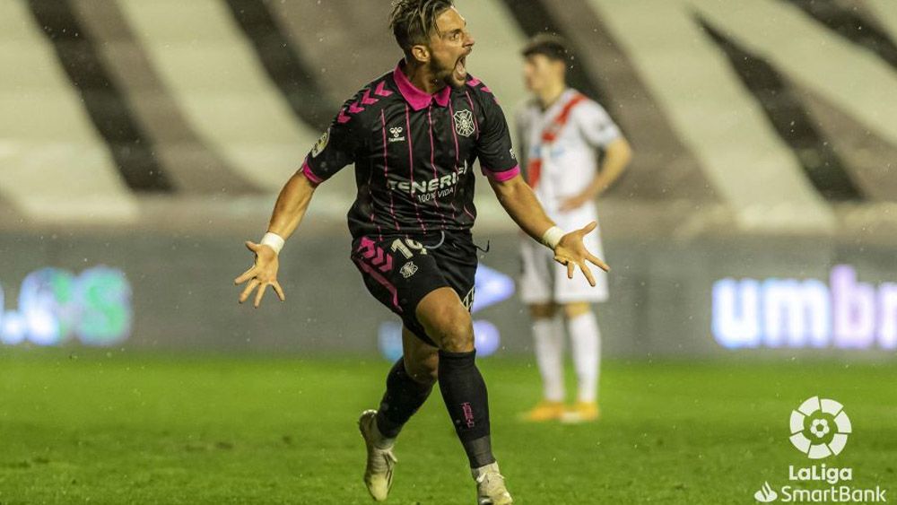 Fran Sol CD Tenerife gol celebración ante Rayo Vallecano