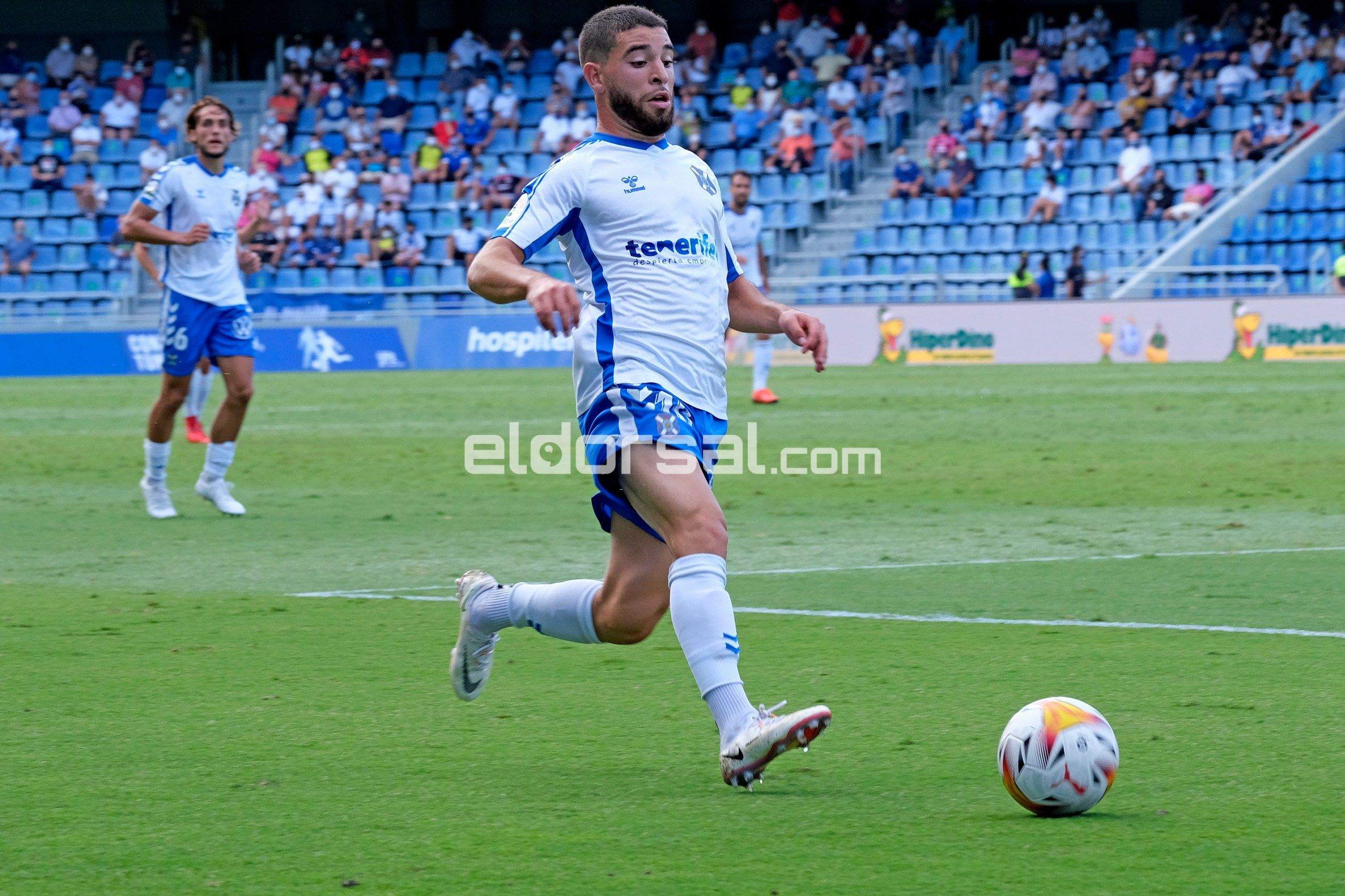 CD TENERIFE - CD MIRANDES SHASHOUA LINEA FONDO 1632149689814_wm_2532x1688
