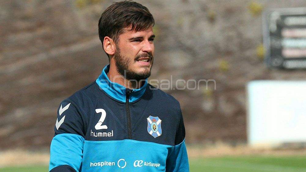 Edu Oriol carga contra los servicios médicos del CD Tenerife