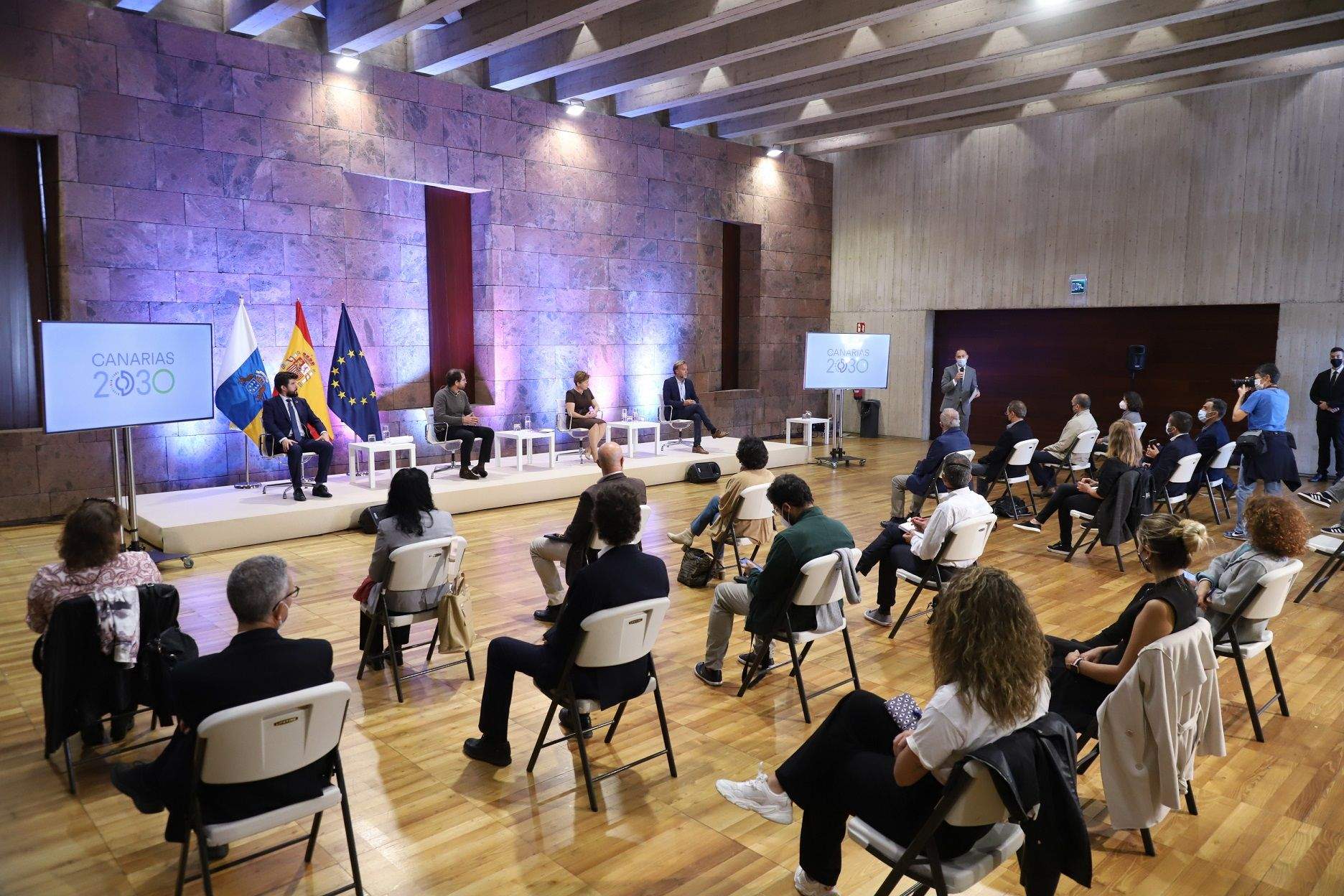 Presentación de la mesa de debate con universidades sobre la Agenda Canaria de Desarrollo Sostenible 2030./ Gobierno de Canarias
