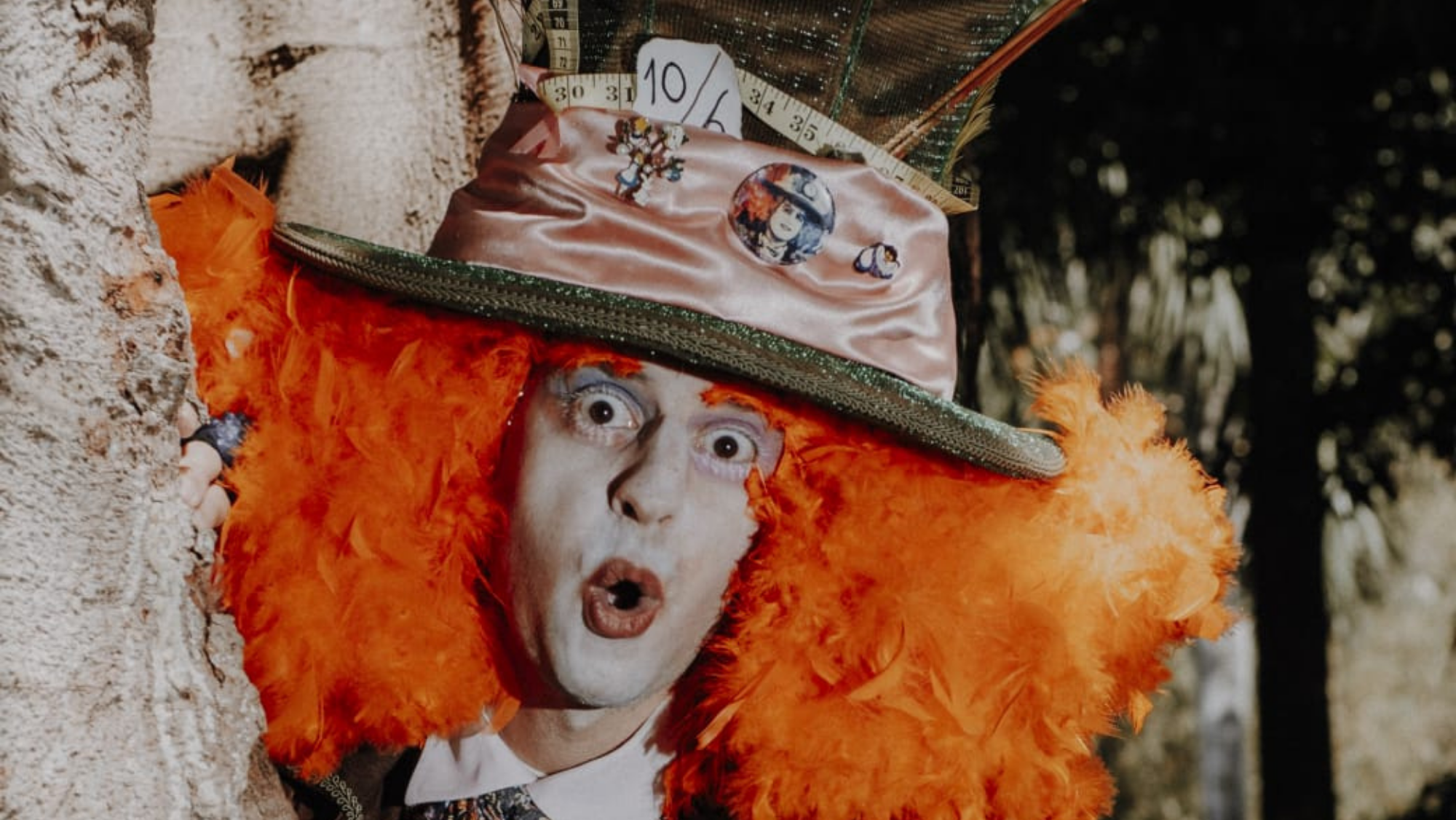 Agustín Quintero interpretando al personaje Sombrerero Loco. / Cedida 