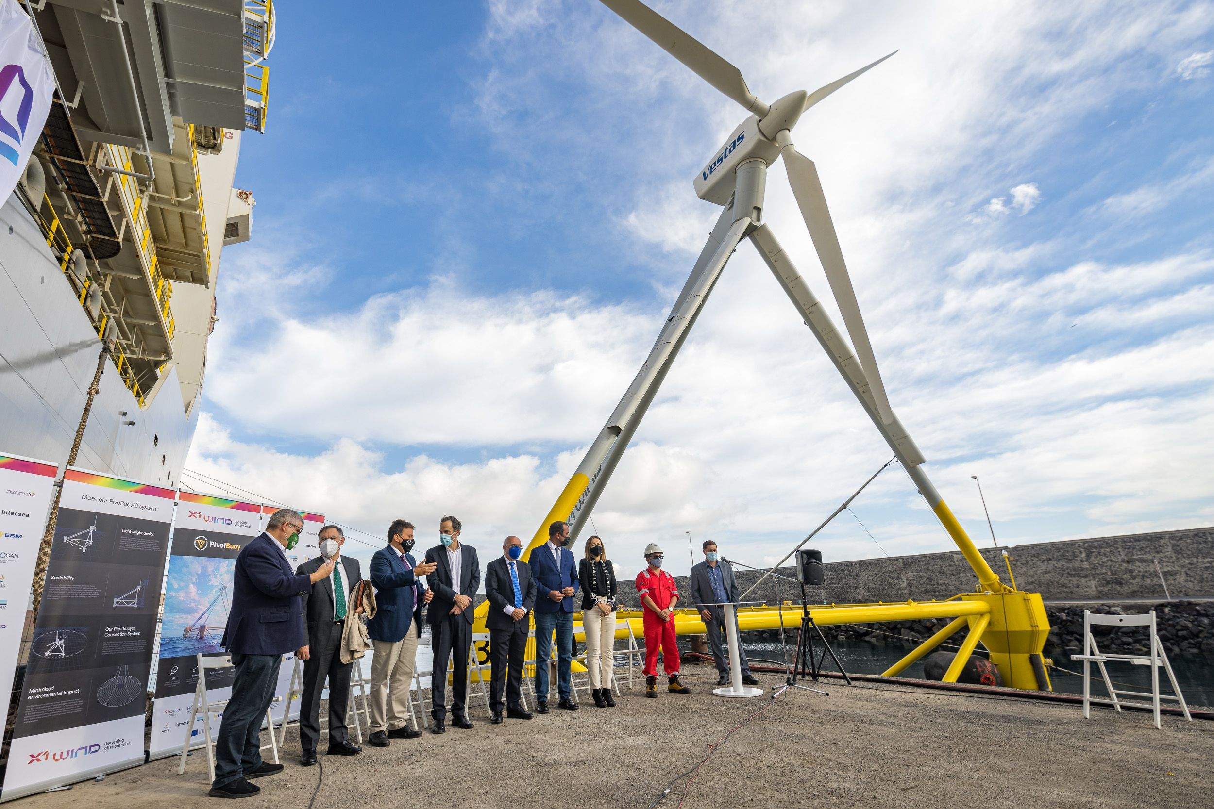 Presentación el nuevo prototipo de aerogenerador flotante marino diseñado según la tecnología patentada PivotBuoy de la empresa X1Wind1. / Cedida