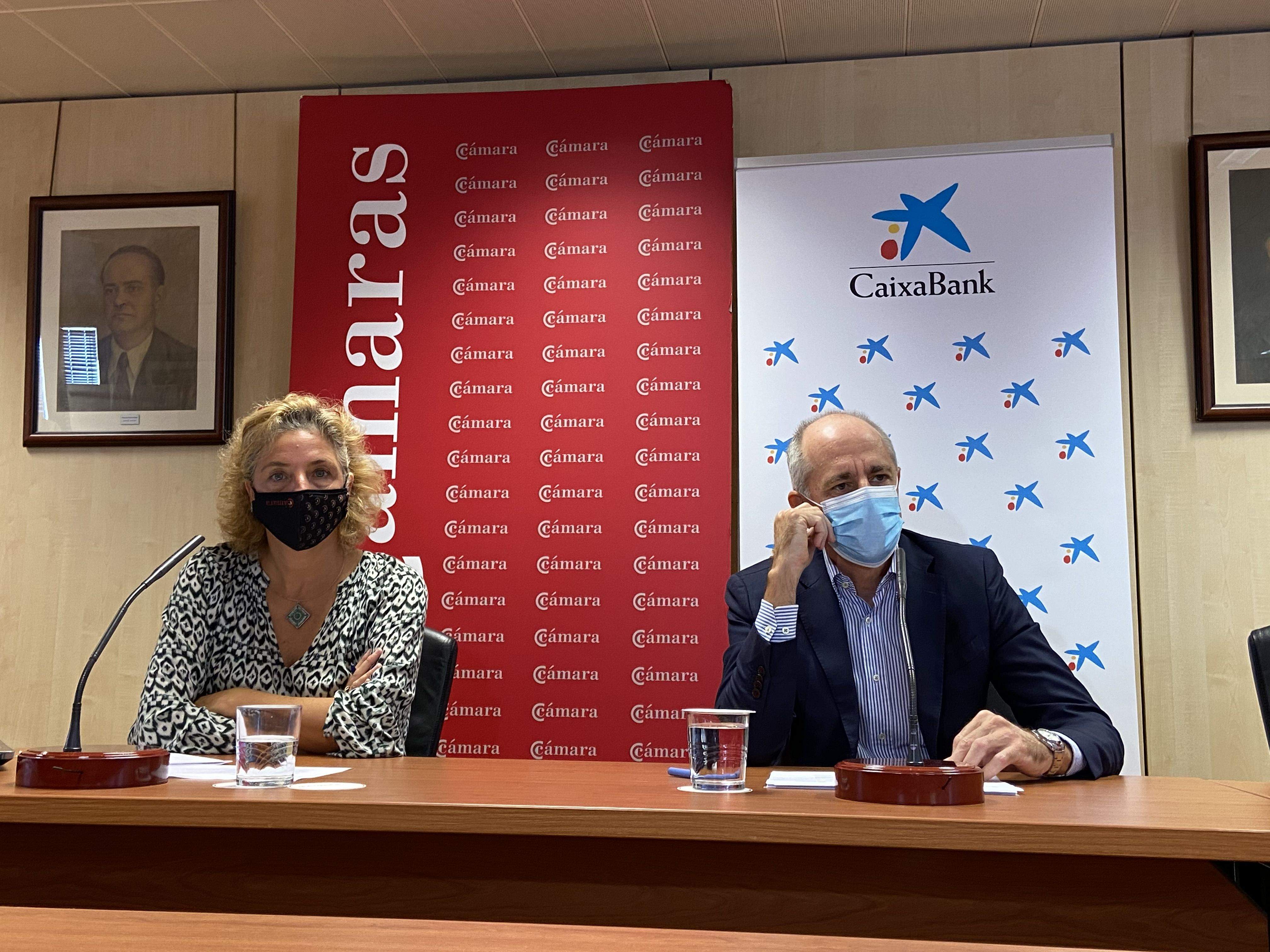 Imagen de archivo de Santiago Sesé, presidente de la Cámara de Comercio y Lola Pérez, su directora general./ Cedida