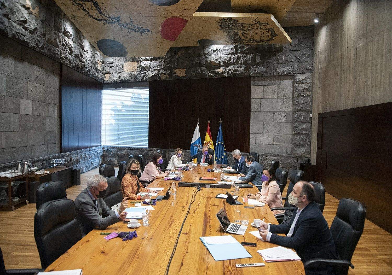 Foto del Consejo de Gobierno de este jueves donde se debatió la medida de Sanidad./ Gobierno de Canarias.