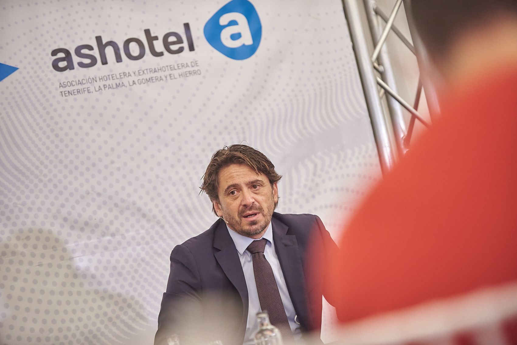 El presidente de Ashotel, Jorge Marichal, durante una charla. / Ashotel 