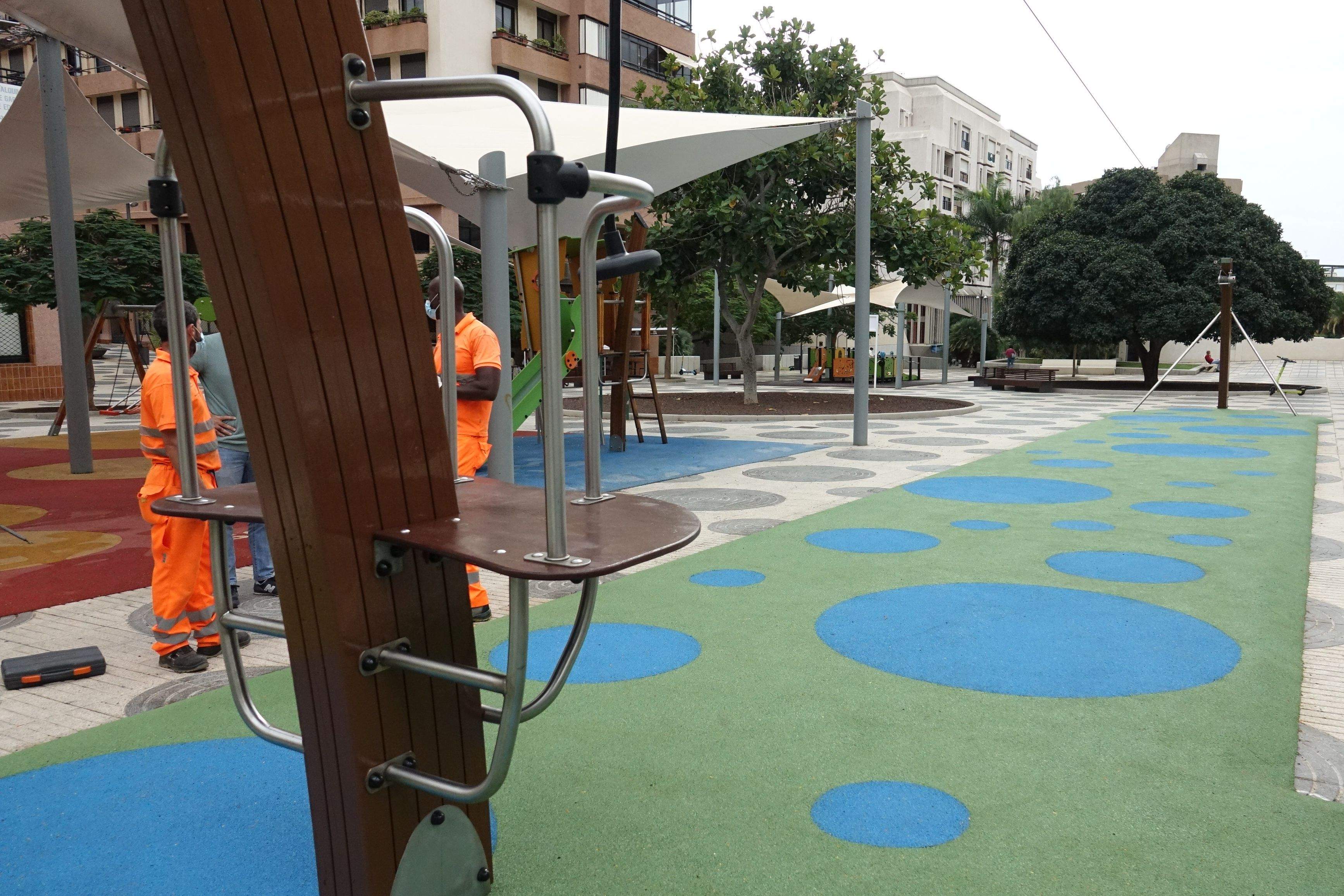 Nueva tirolina de la plaza de Residencial Anaga./ Ayto. de Santa Cruz.