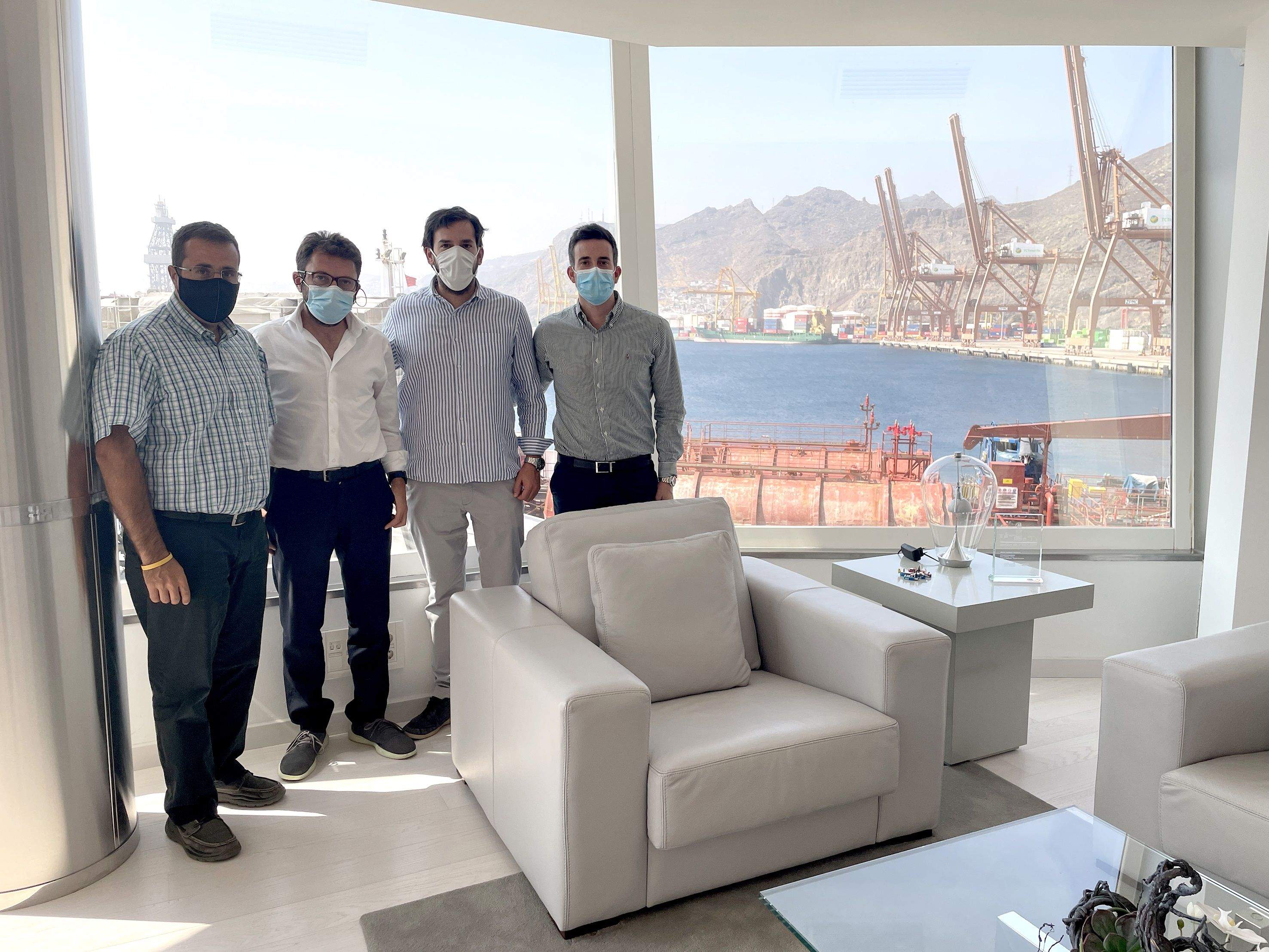 El CEO de Hidramar junto a los representantes de Capital Energy. / Capital Energy