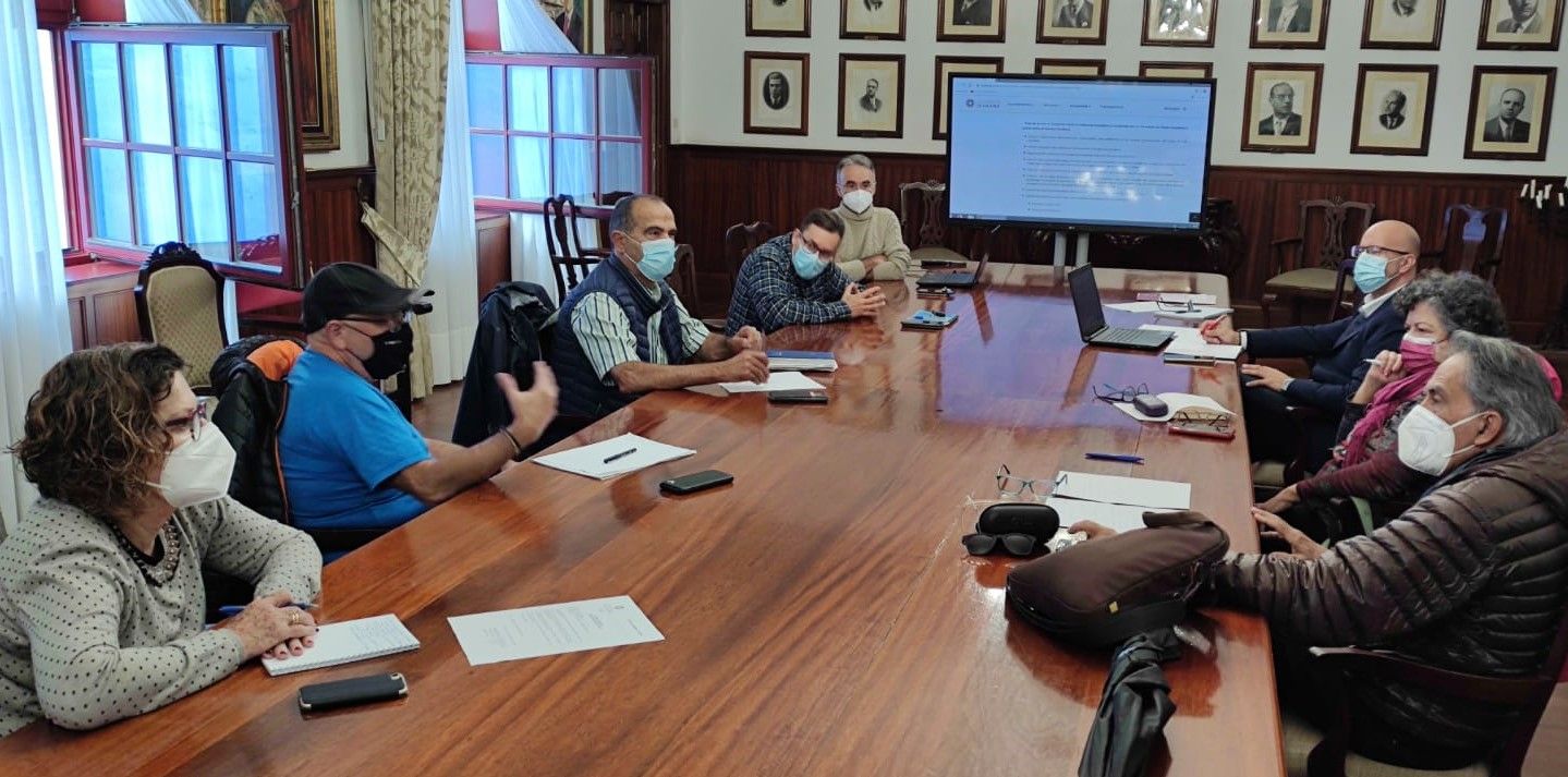 Reunión entre el Ayuntamiento de La Laguna y el Foro Económico y Social./ Ayto. de La Laguna.