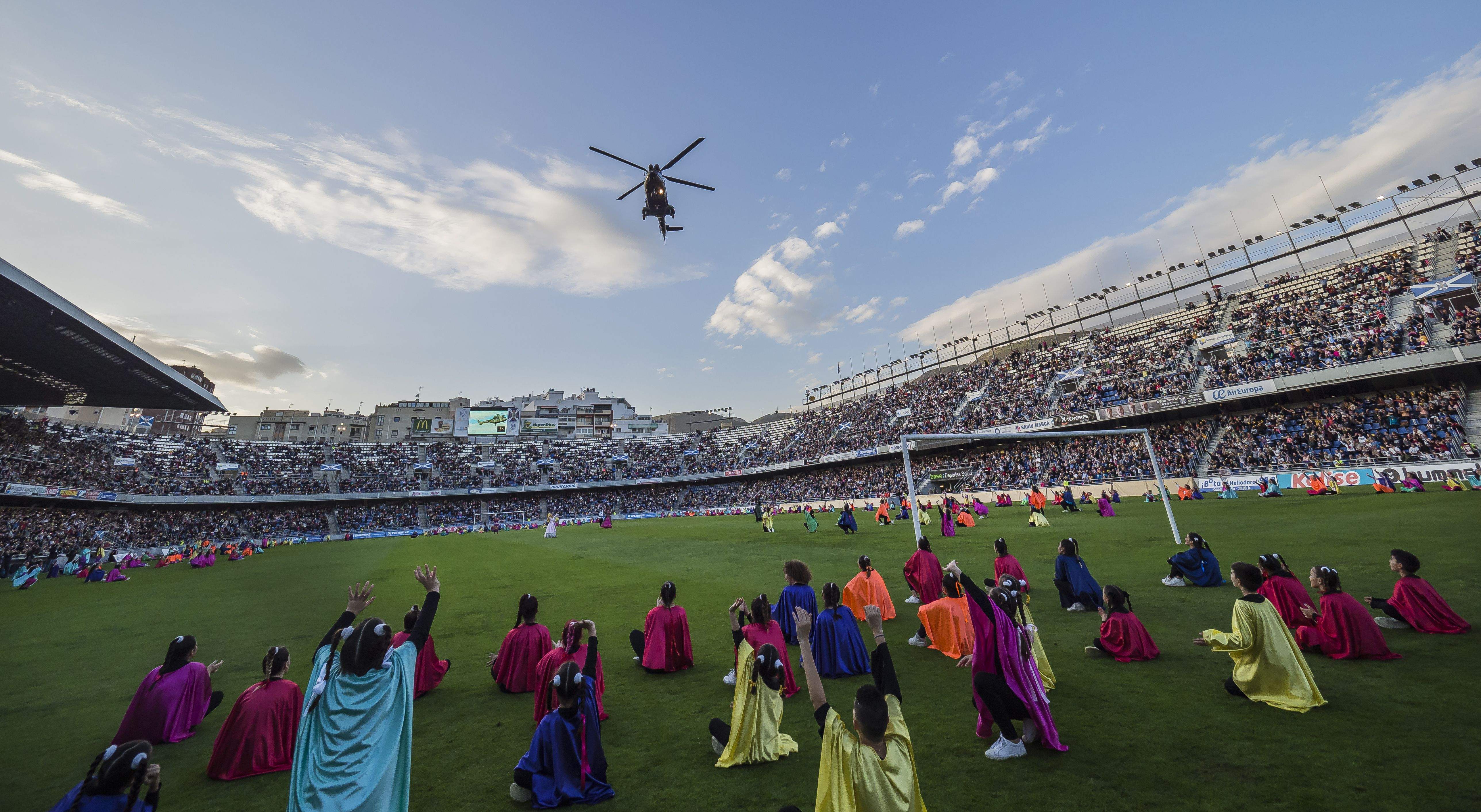 Imagen de la llegada de los Reyes Magos al Estadio Heliodoro Rodríguez López. / Ayuntamiento Santa Cruz de Tenerife 