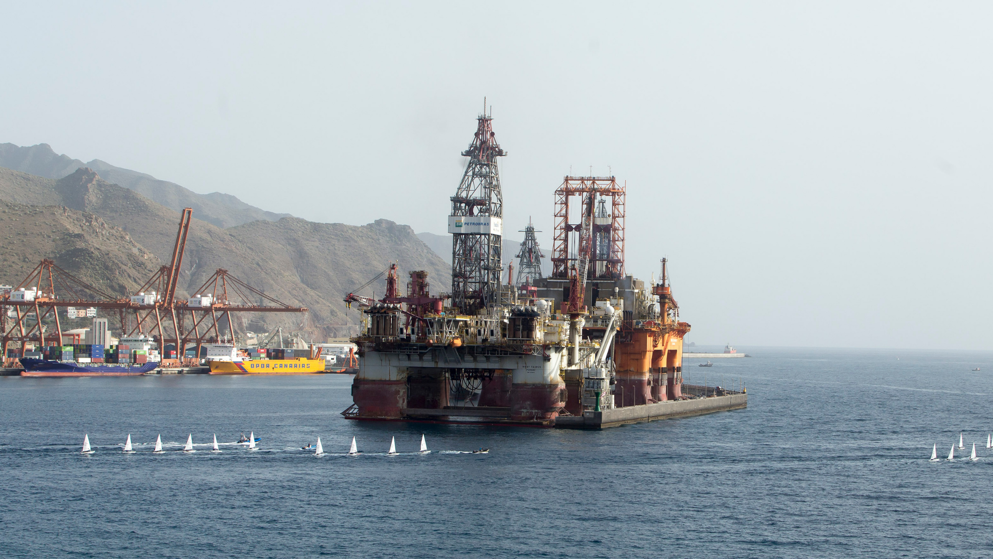Dique flotante en el puerto de Santa Cruz de Tenerife. / AUTORIDAD PORTUARIA DE TENERIFE Dique flotante en el puerto de Santa Cruz de Tenerife. / AUTORIDAD PORTUARIA DE TENERIFE