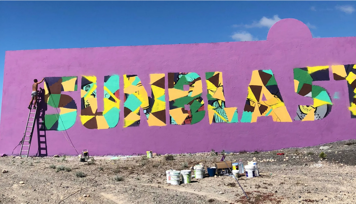 Mural publicitario realizado por el tinerfeño Erik Air para el festival Sunblast./ thecultural.es