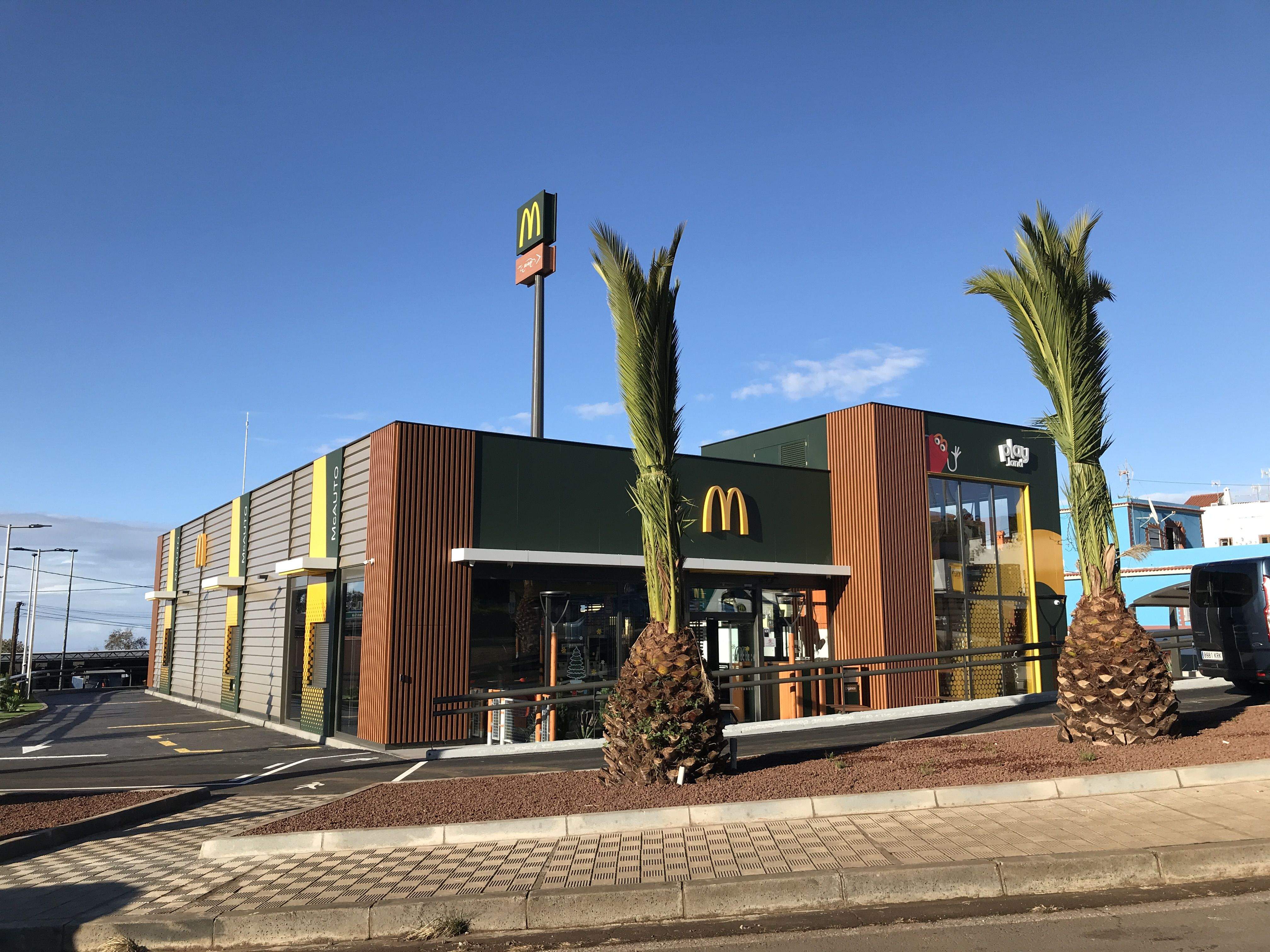 Exterior del nuevo McDonald’s de Tacoronte./ McDonald’s.