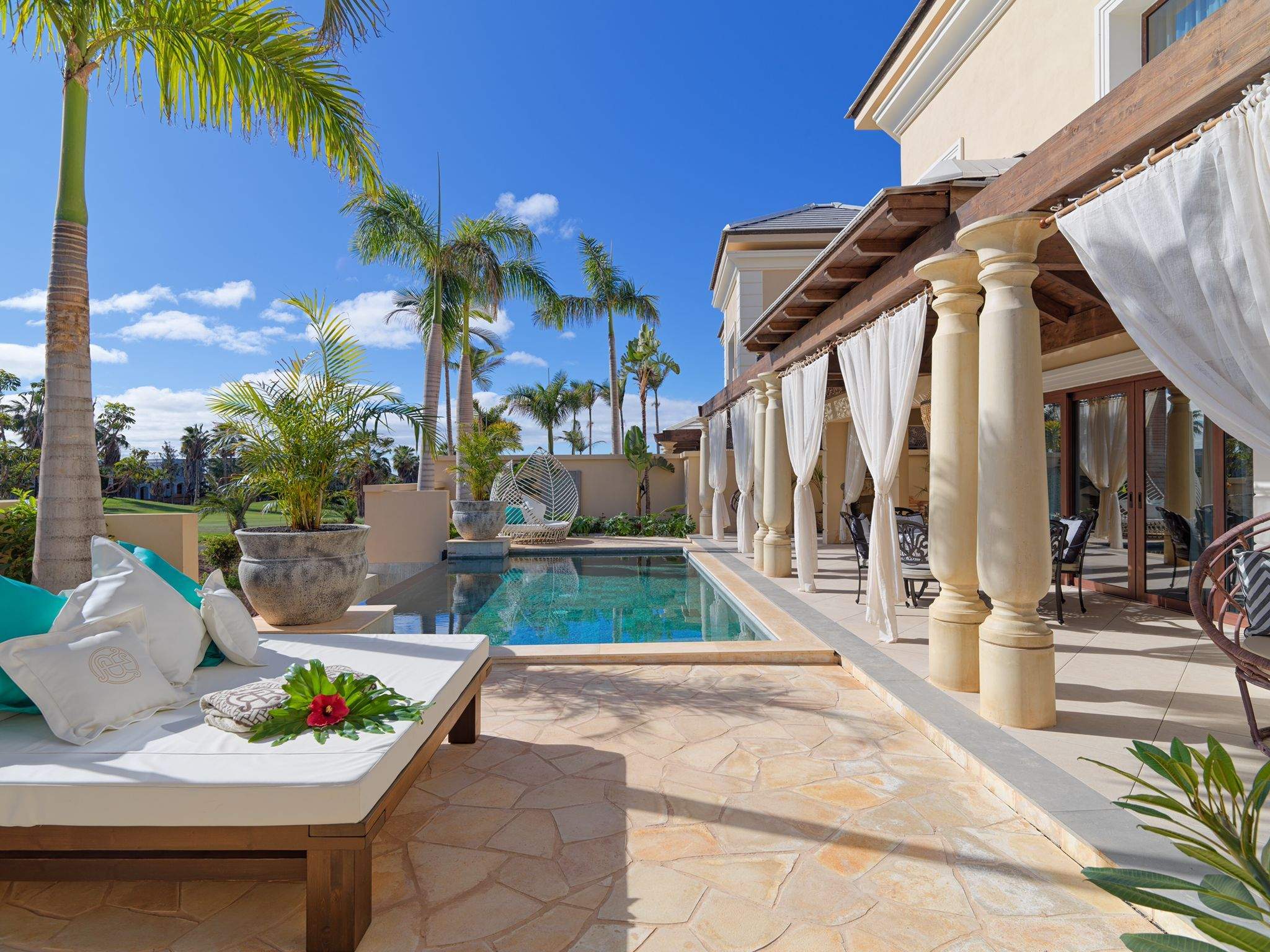 Imagen de las instalaciones del Royal River Luxury Hotel de Costa Adeje, elegido mejor hotel de España. / Royal River Luxury Hotel Imagen de las instalaciones del Royal River Luxury Hotel de Costa Adeje, elegido mejor hotel de España. / Royal River Luxury Hotel