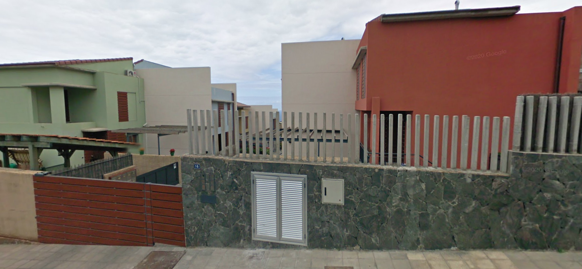 Avenida los Pesqueros, de Santa Úrsula, sede del domicilio social de Servicios Integrales de Comunicación y Energía SL./ Google maps.