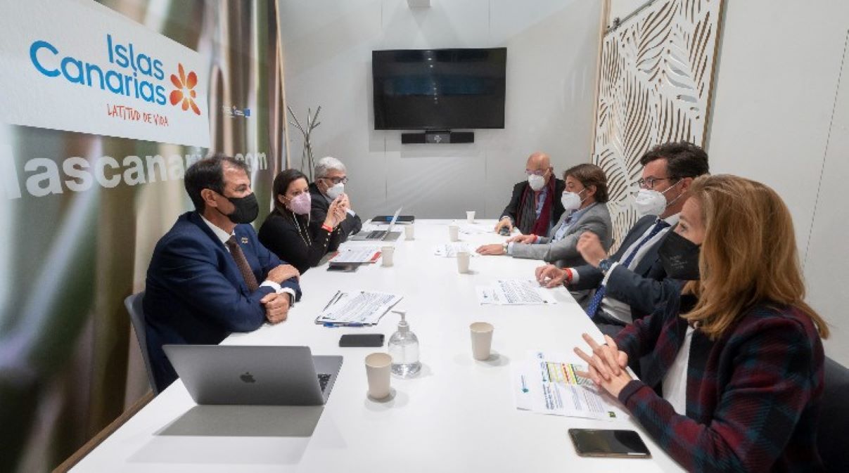 Reunión de las instituciones durante Fitur. / Turismo Islas Canarias 