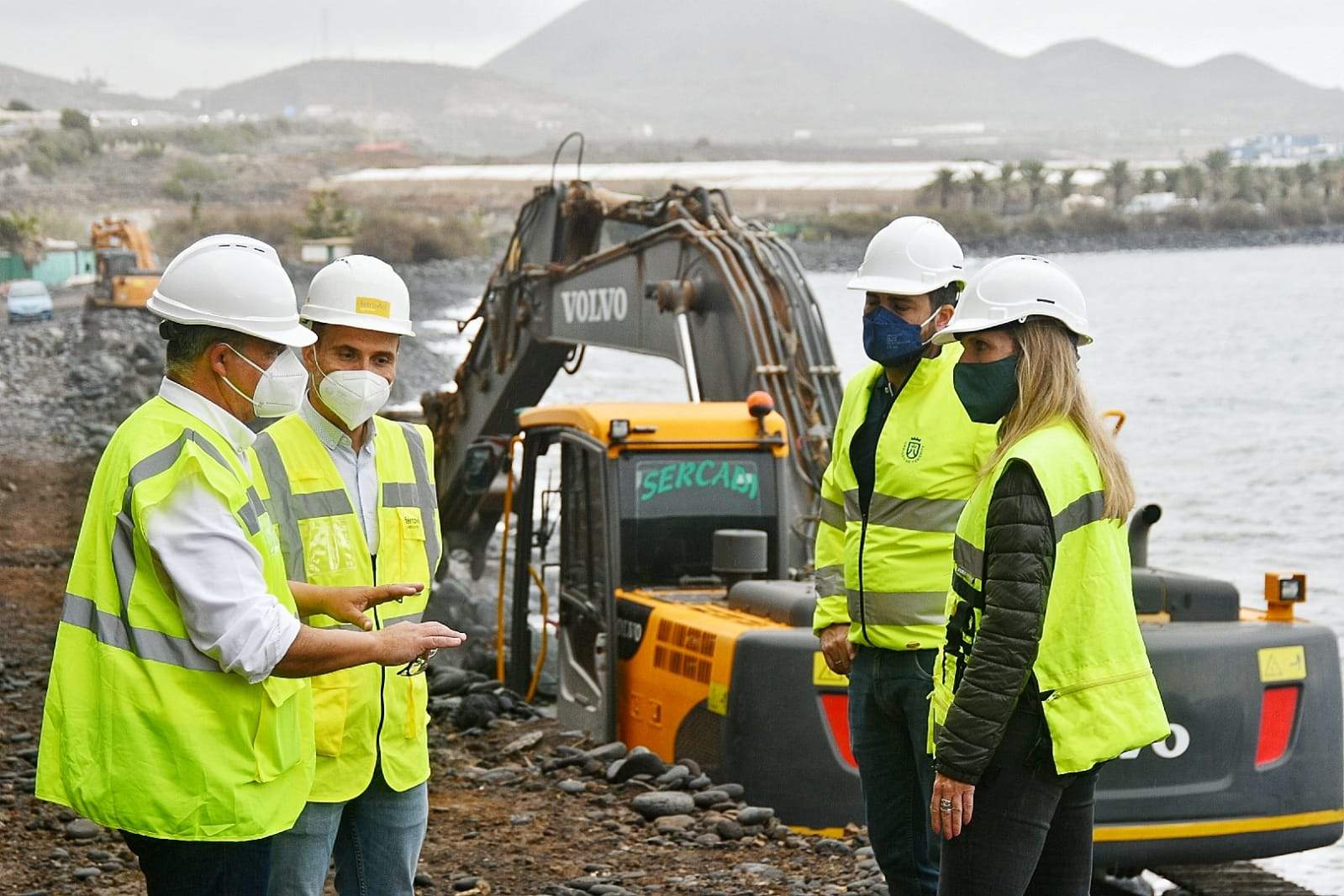 Avanzan los trabajos para la reparación de la conducción de agua regenerada al sur. / Cabildo de Tenerife