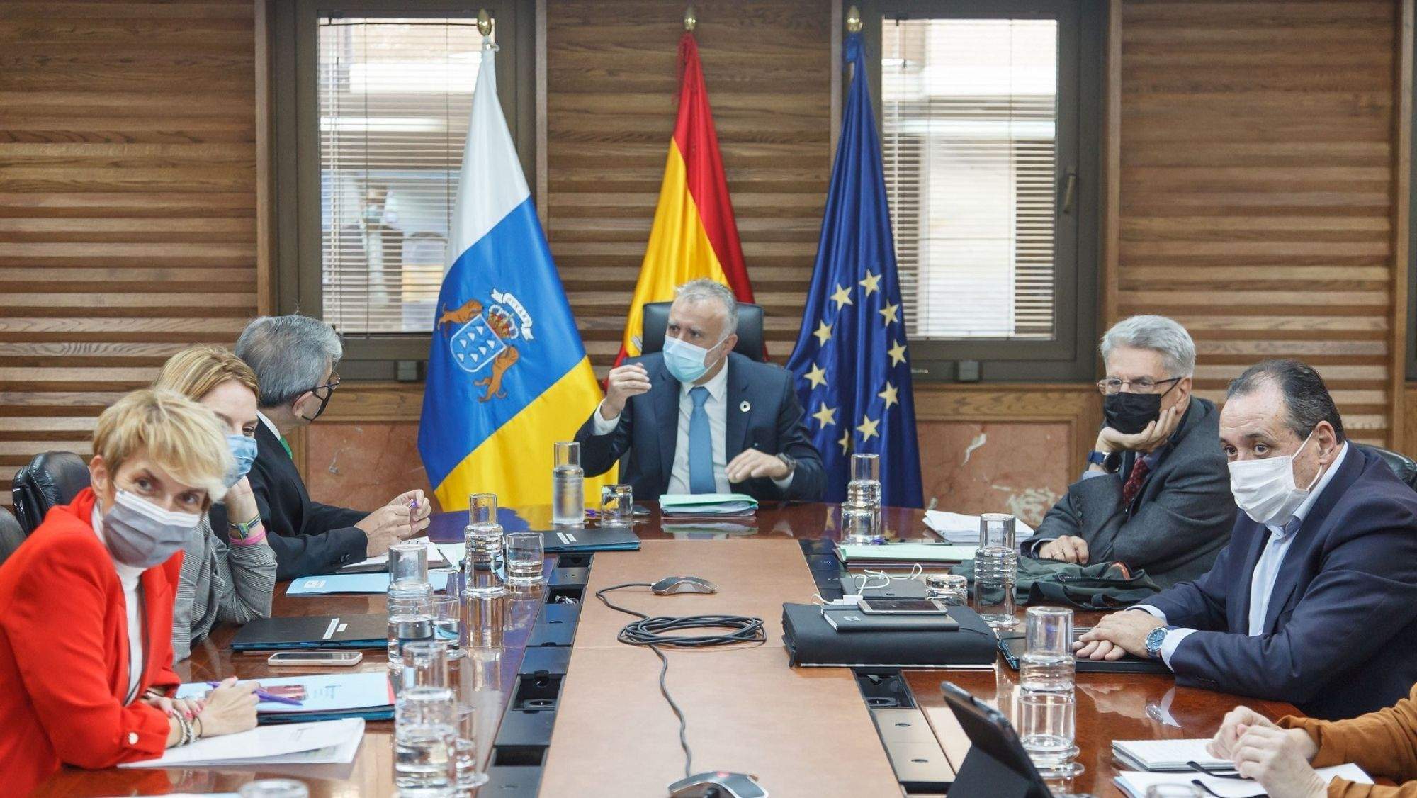 Consejo de Gobierno de este jueves donde se presentaron los gastos por contrataciones de emergencia. / Cedida