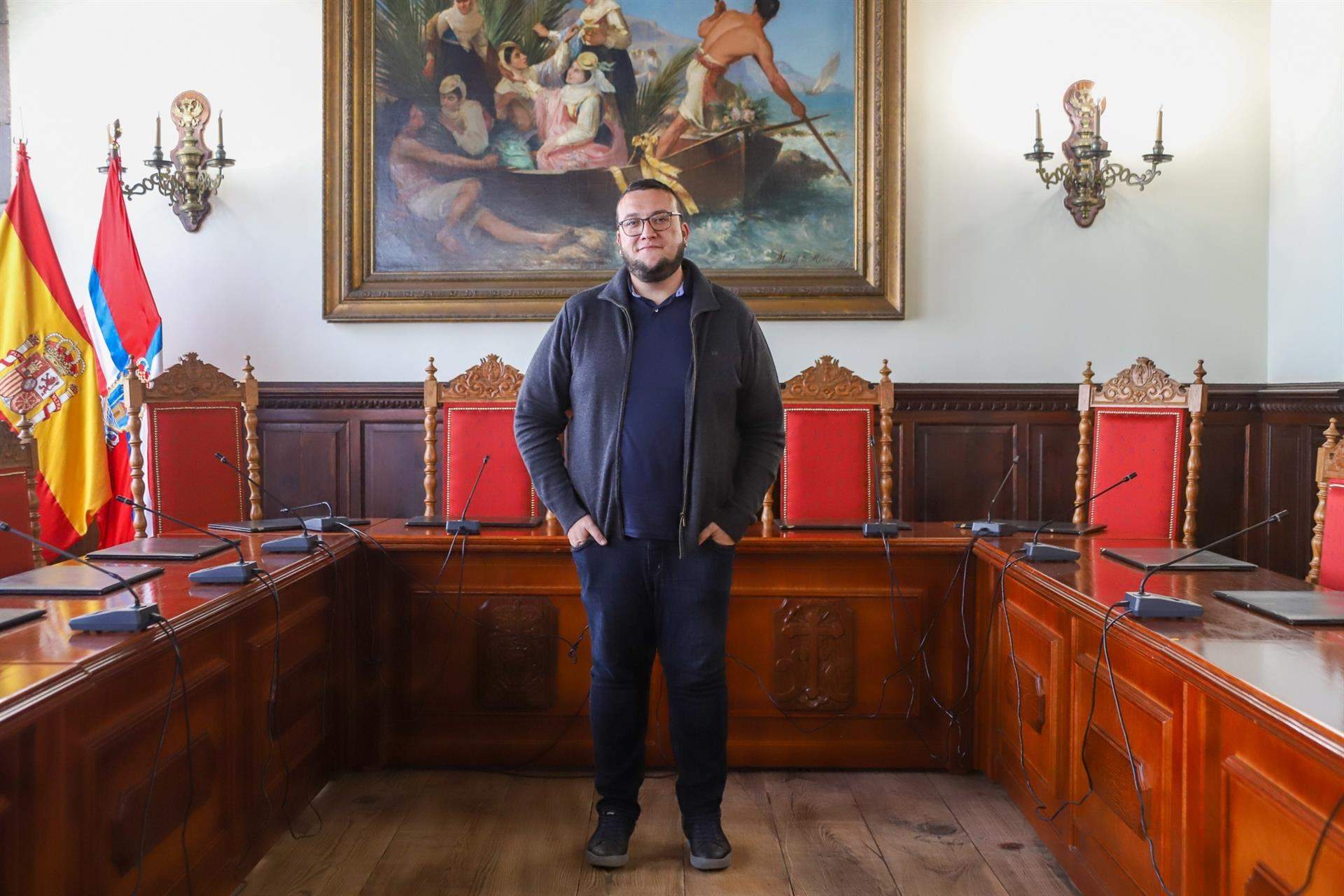 El nuevo alcalde de Santa Cruz de la Palma, el socialista Juan José Neris./ EFE - Luis G. Morera