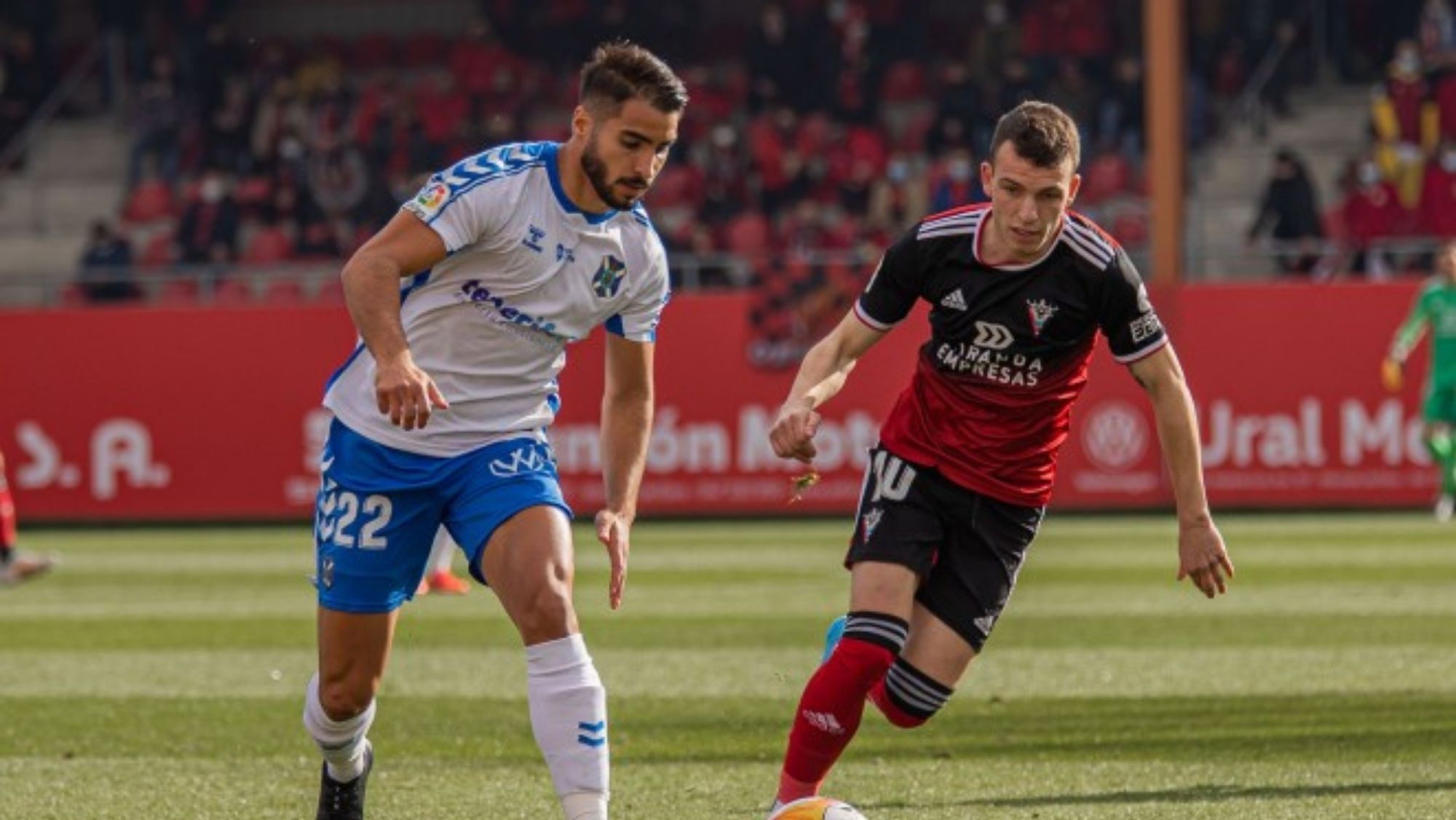 Jeremy Mellot durante el partido entre el CD Tenerife y el CD Mirandés. / LaLiga