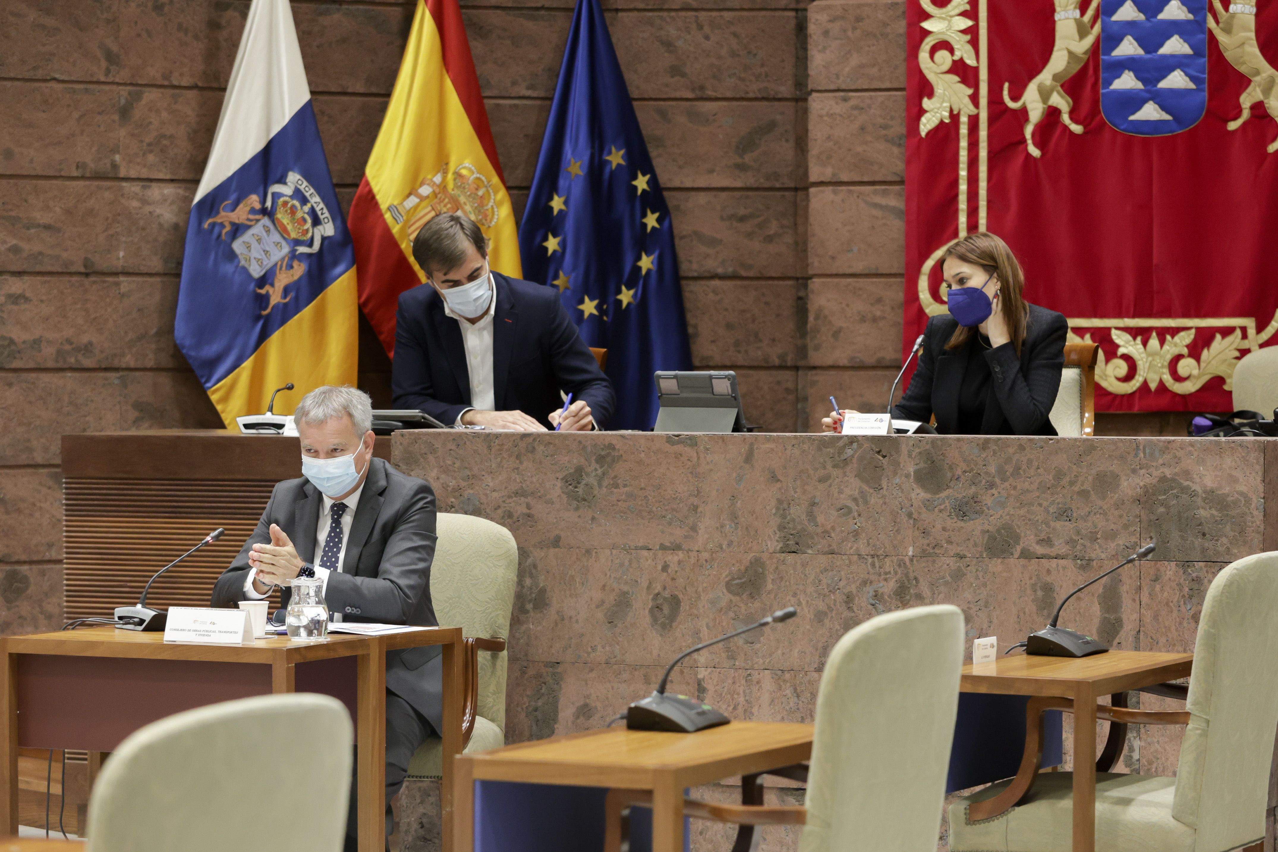 El Gobierno canario aumentará la subvención para el transporte y el sector agrícola