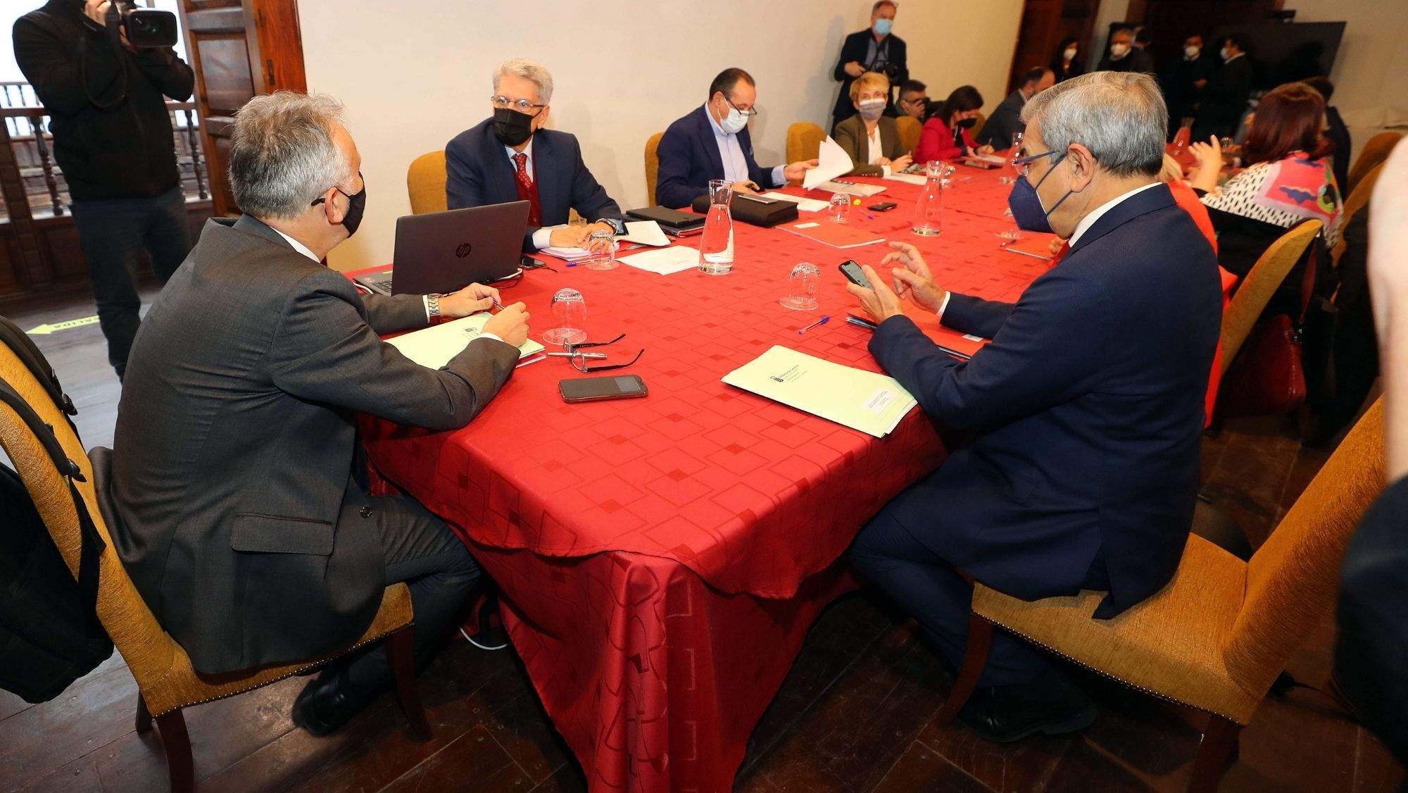 Consejo de Gobierno, encabezado por Ángel Víctor Torres, celebrado en La Palma. / Efe Consejo de Gobierno, encabezado por Ángel Víctor Torres, celebrado en La Palma. / Efe