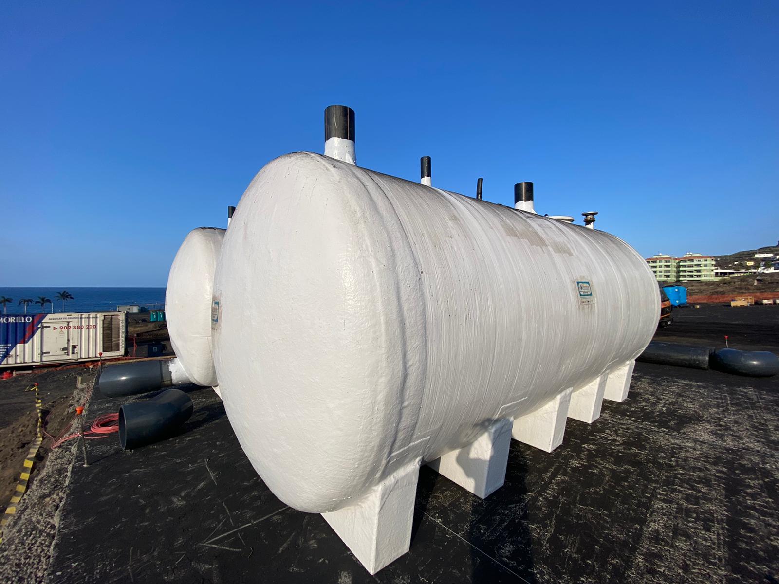 Desaladora como la que se instalará en Puerto Naos./