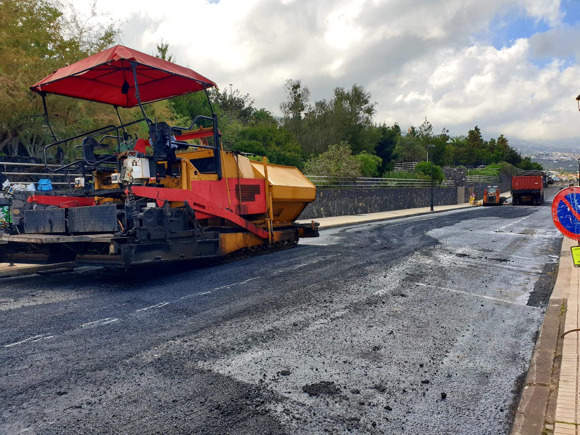 Asfaltados en La Orotava./
