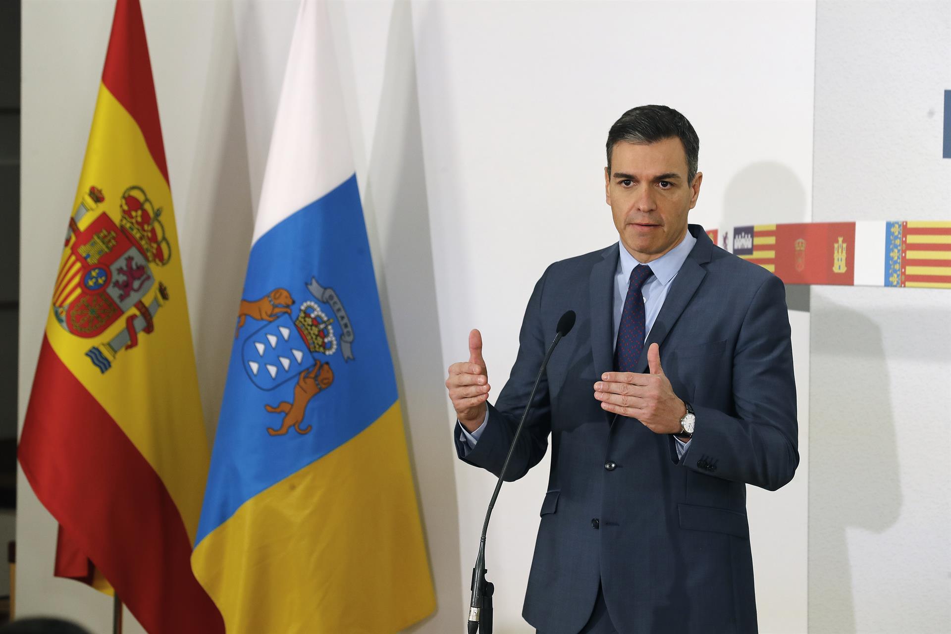 El presidente del Gobierno, Pedro Sánchez, durante en una visita a Canarias./ EFE - Elvira Urquijo