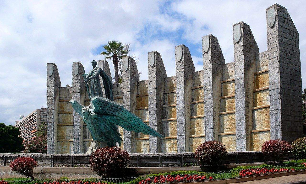 Monumento a Franco en Santa Cruz de Tenerife. / Imagen de la red Monumento a Franco en Santa Cruz de Tenerife. / Imagen de la red