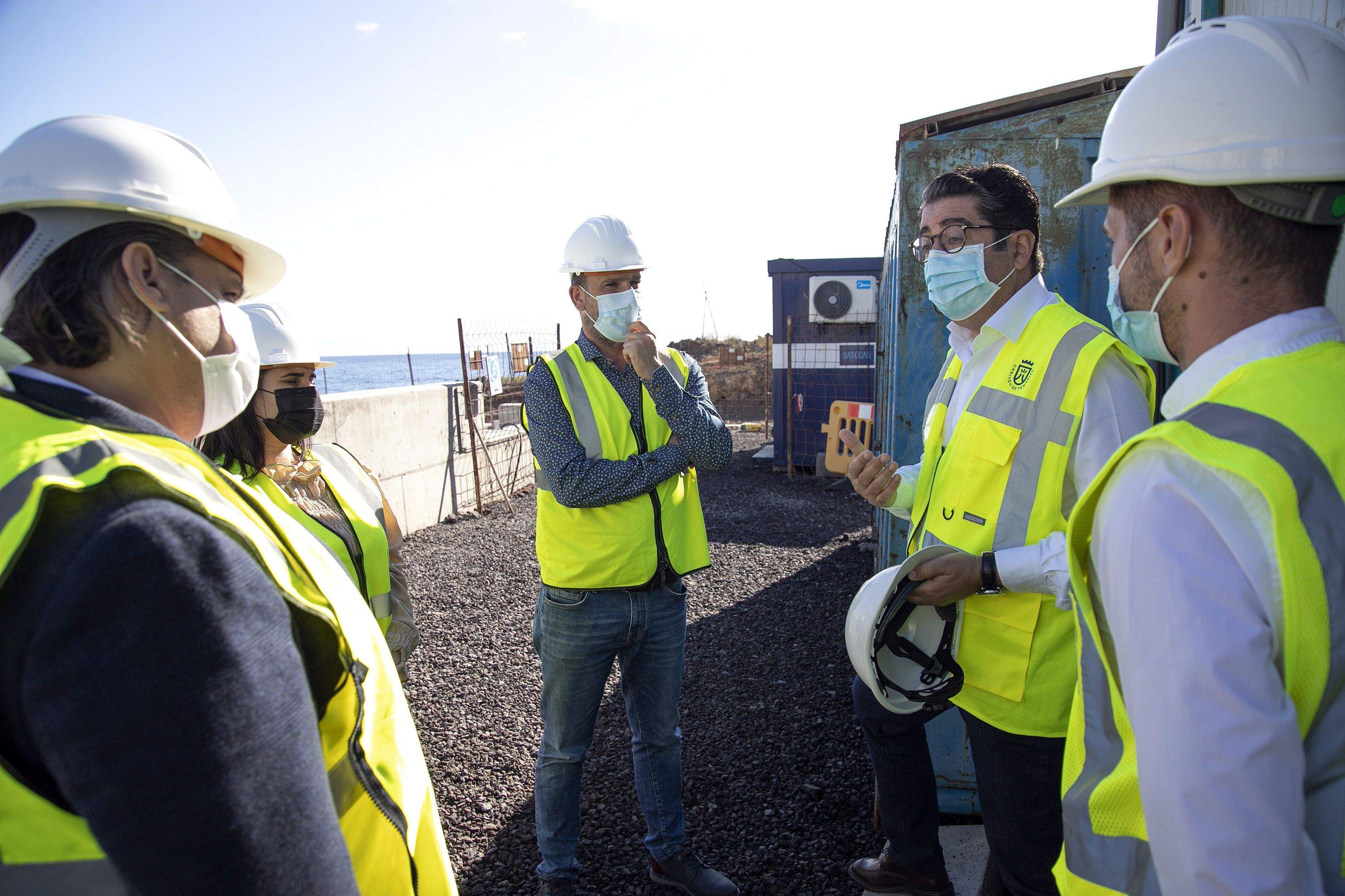 El presidente del Cabildo, Pedro Martín, visita el Polígono Industrial de Güímar./