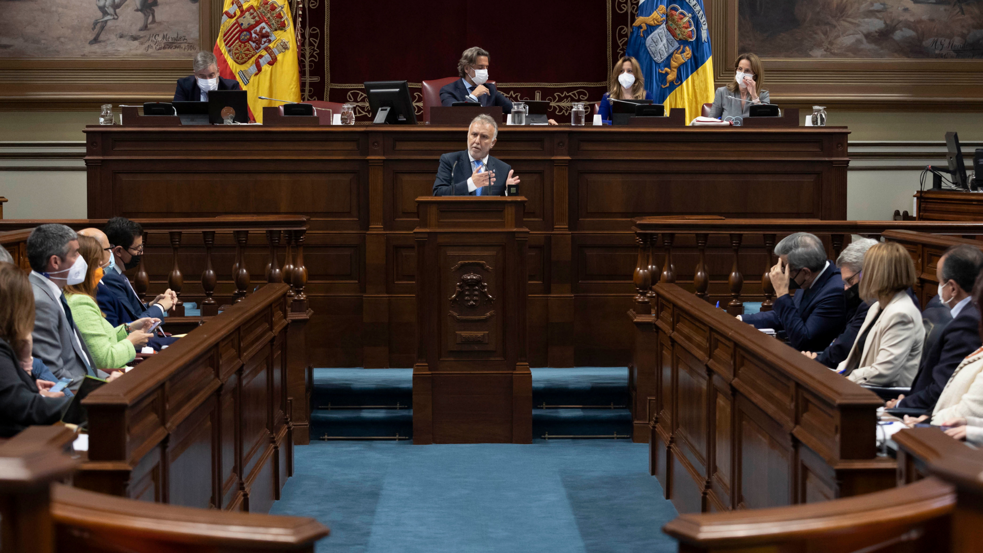 Ángel Víctor Torres en el debate de la nacionalidad este martes. / EFE