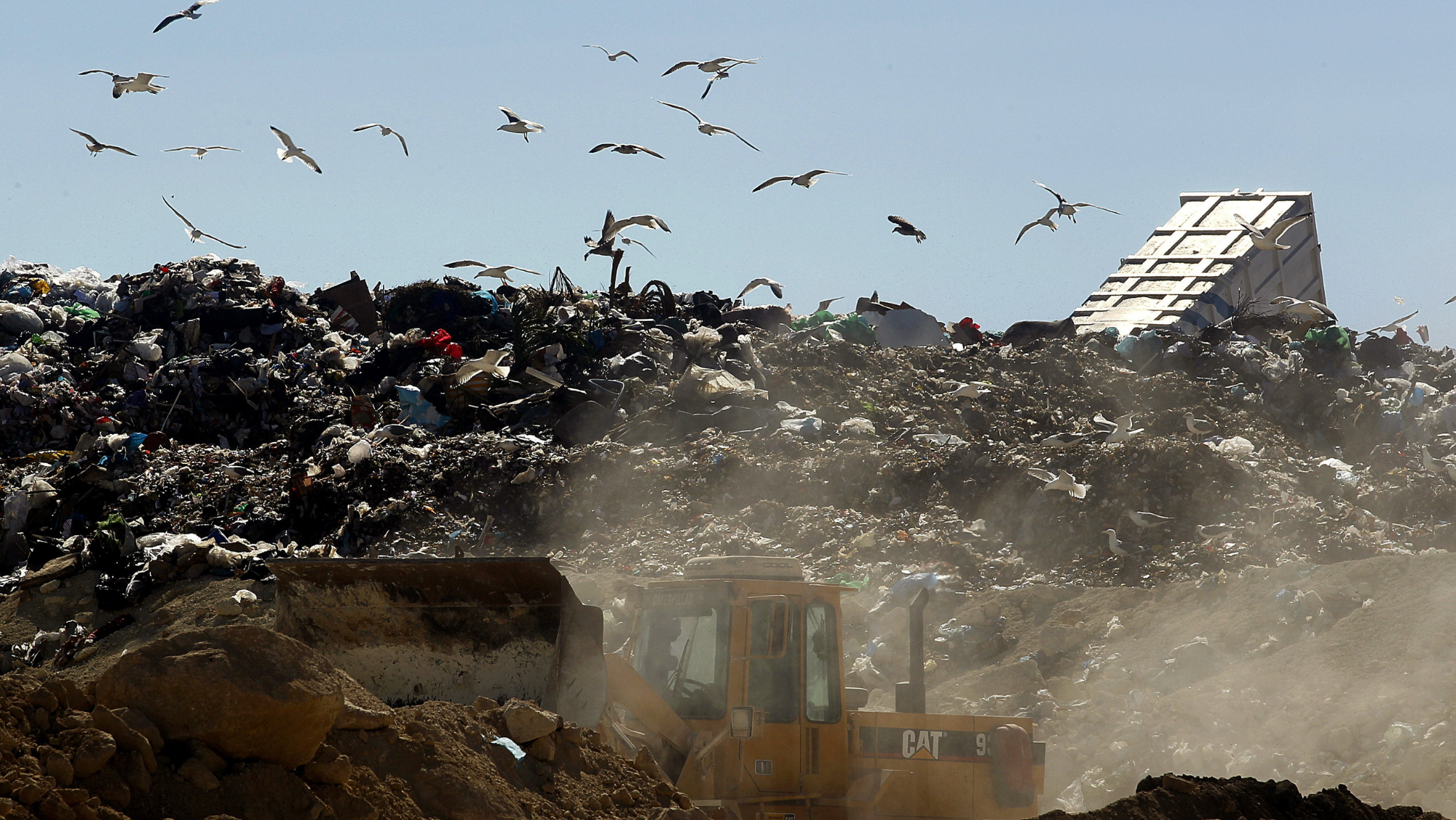 Vertedero de Arico. / EFE Vertedero de Arico. / EFE