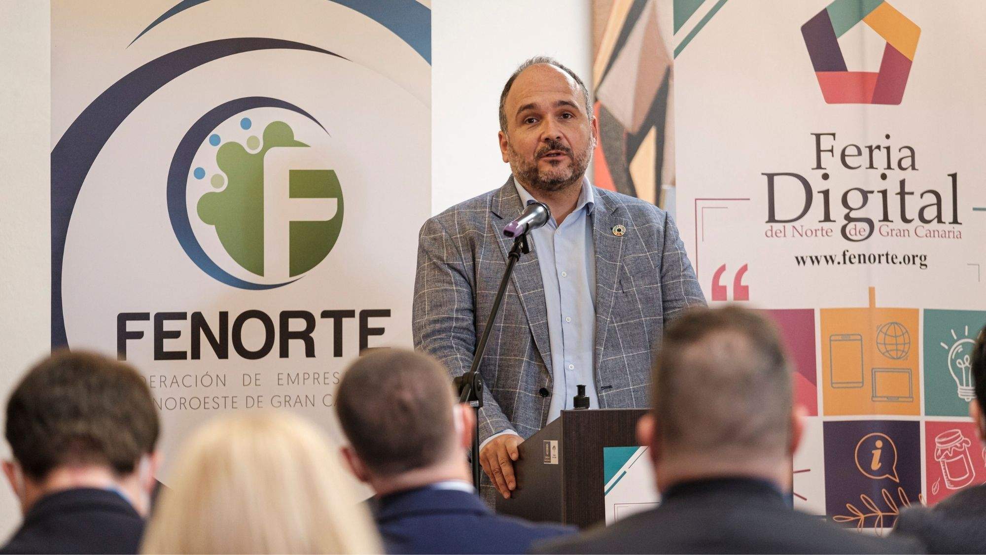 Valbuena  sube el tono contra las regasificadoras