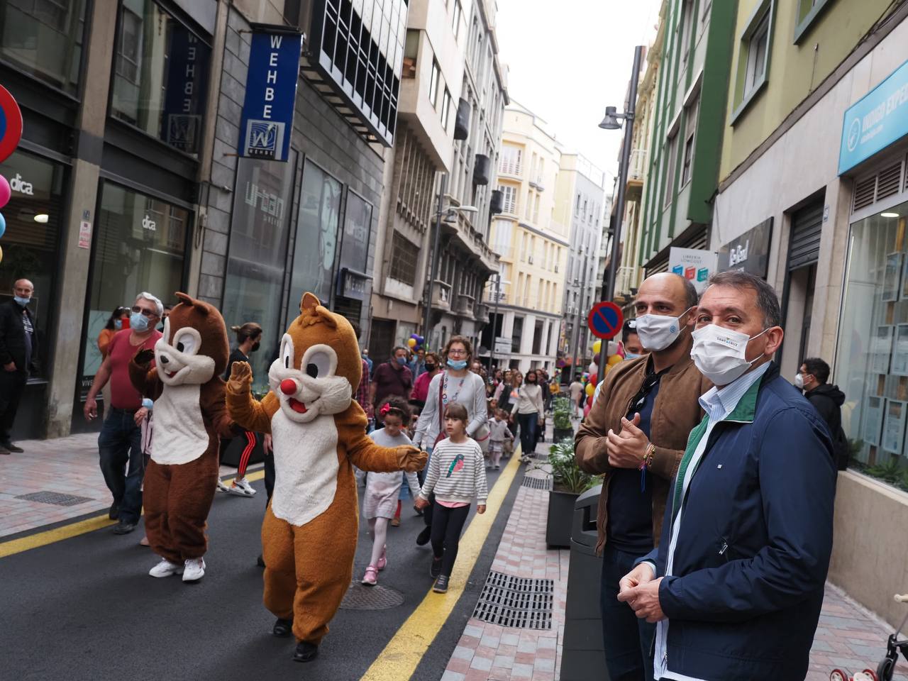 Jornada de dinamización de la calle Imeldo Serís./