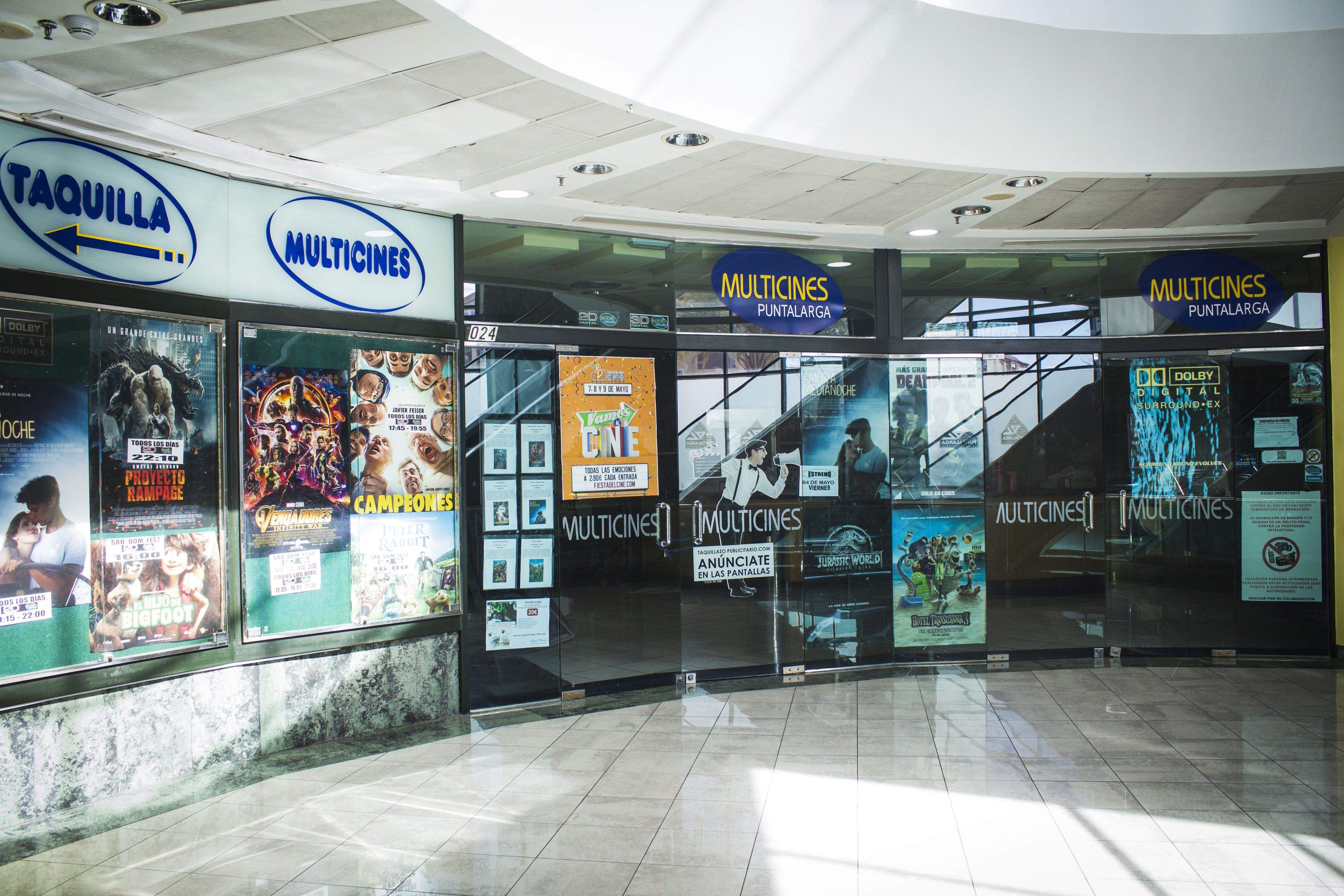 Imagen exterior de Multicines Puntalarga. / Centro Comercial Puntalarga 