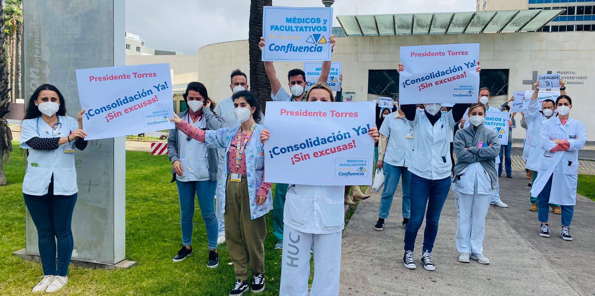 Imagen de los médicos manifestándose en Canarias. / Cedida 