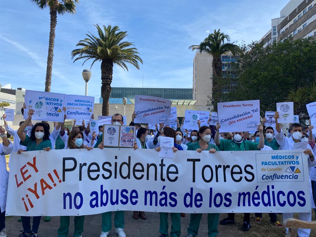Manifestación de médicos convocada por SEMCA. / ARCHIVO
