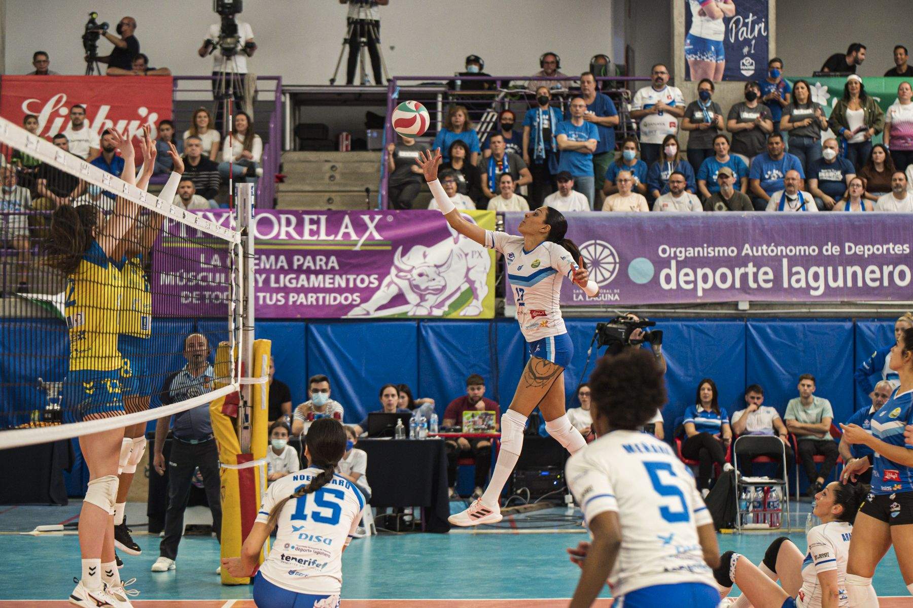 El CV Haris y el Gran Canaria reeditan en la segunda jornada de Liga Iberdrola el duelo de la última final./ Cedida