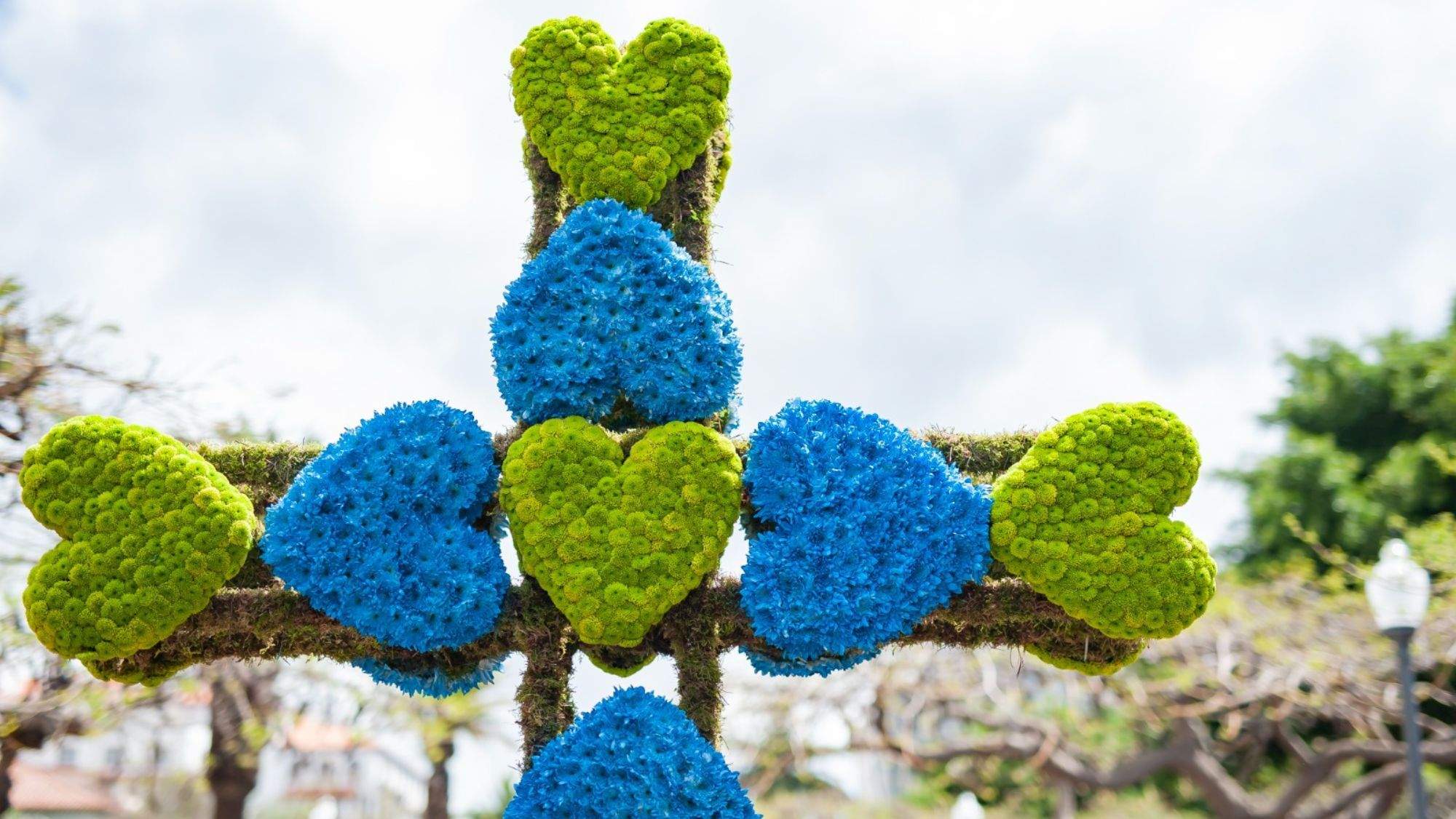 Cruz de flores de Santa Cruz de Tenerife. / Cedida