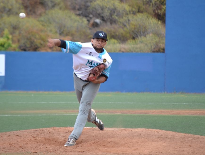 El Tenerife Marlins Puerto Cruz sufrió su primera derrota de la temporada en la visita a Astros de Valencia, aunque cosechó una victoria en el primer partido./ Cedida