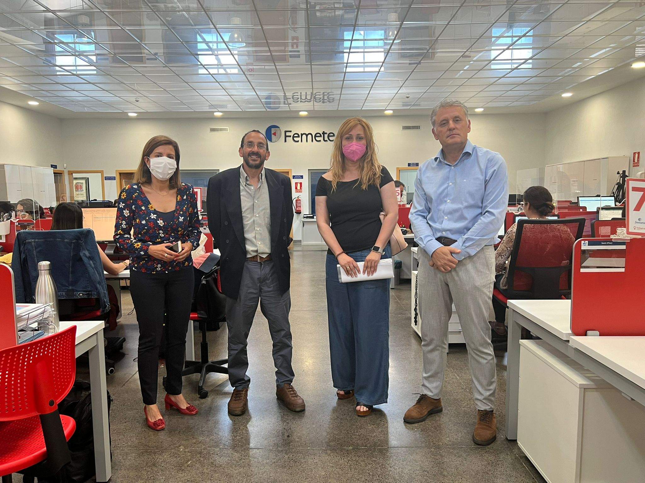 José González, secretario general de Femete; Julia Gómez, presidenta de Coarco; Jesús García, director comercial de Coarco, y Ana González, directora de Formación de Femete./
