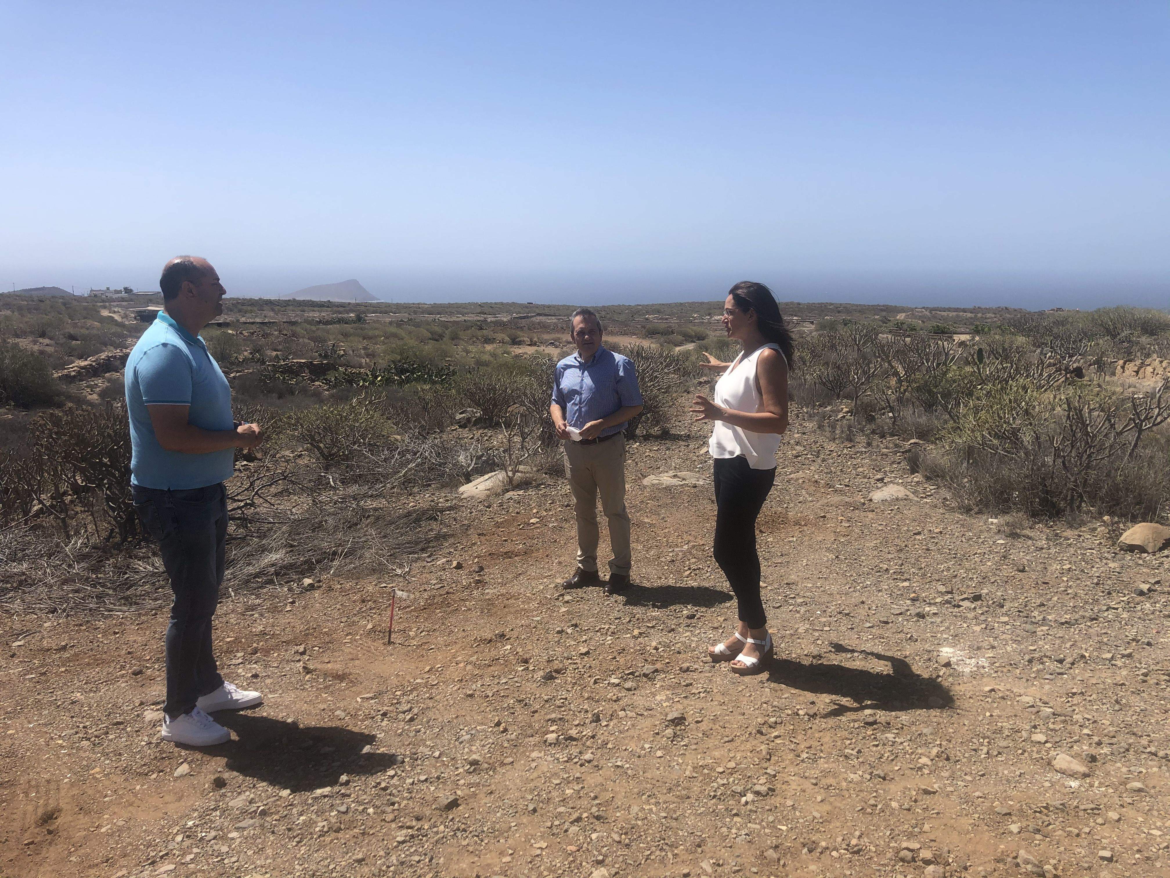 Visita del PP al acceso norte del circuito motor./