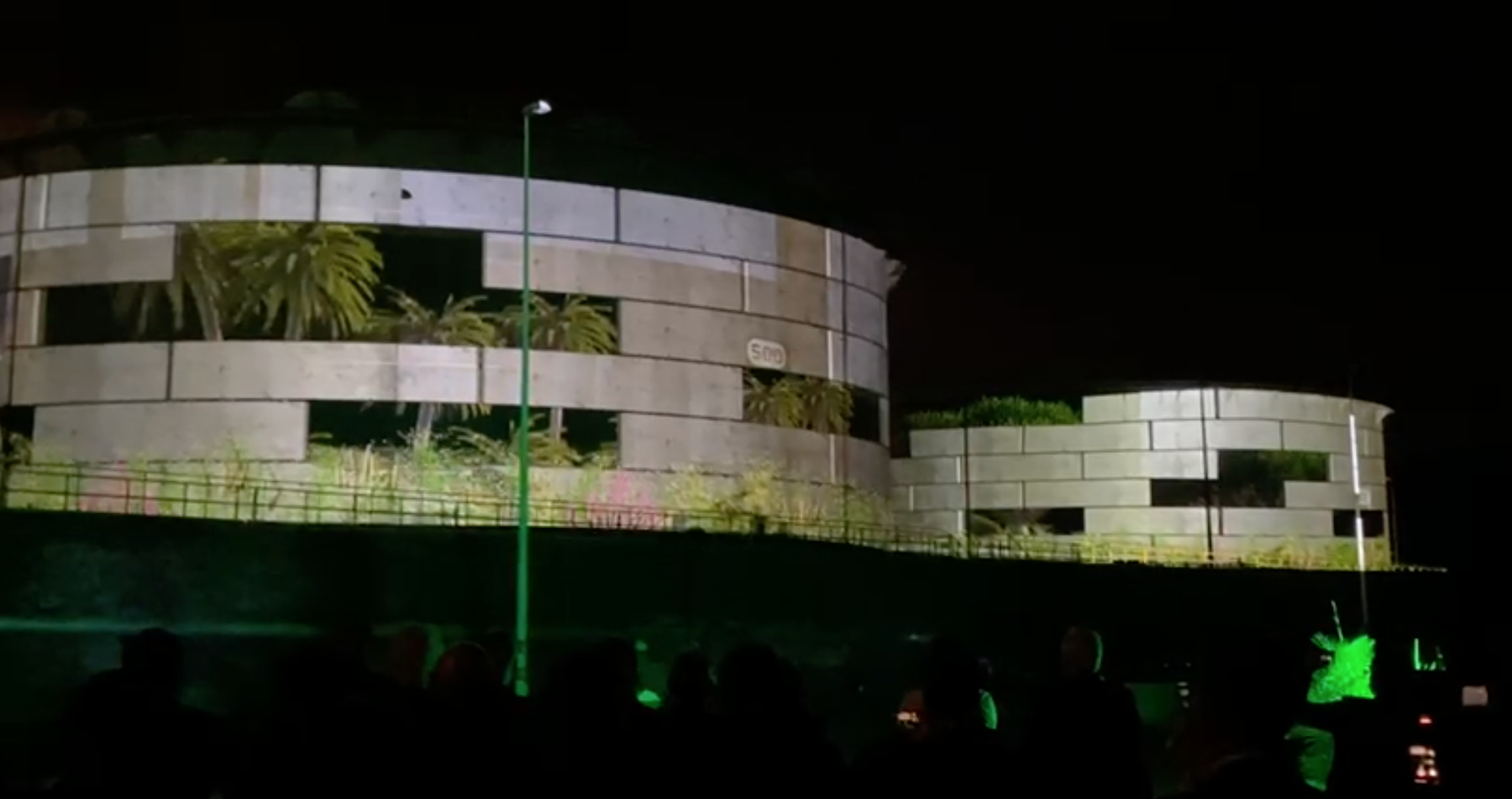 Instantánea del vídeo en recuerdo de la refinería de Santa Cruz./