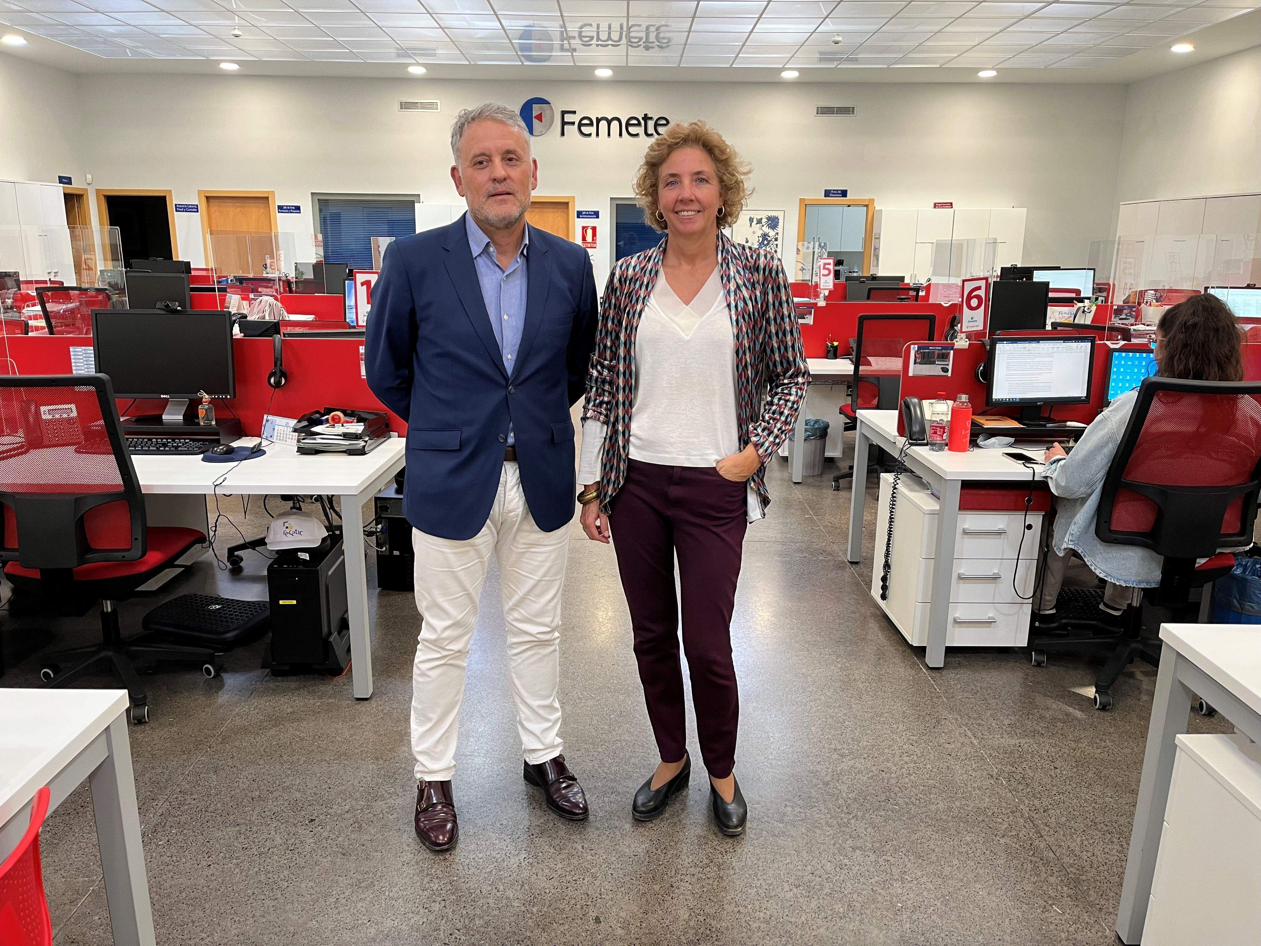 La directora general de la Cámara Comercio, Lola Pérez, y el secretario general Femete, José González / Femete 