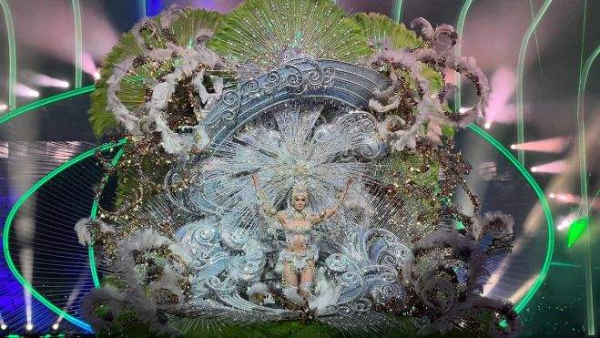 Marta González Pérez, tercera dama de honor / Carnaval de Santa Cruz de Tenerife 